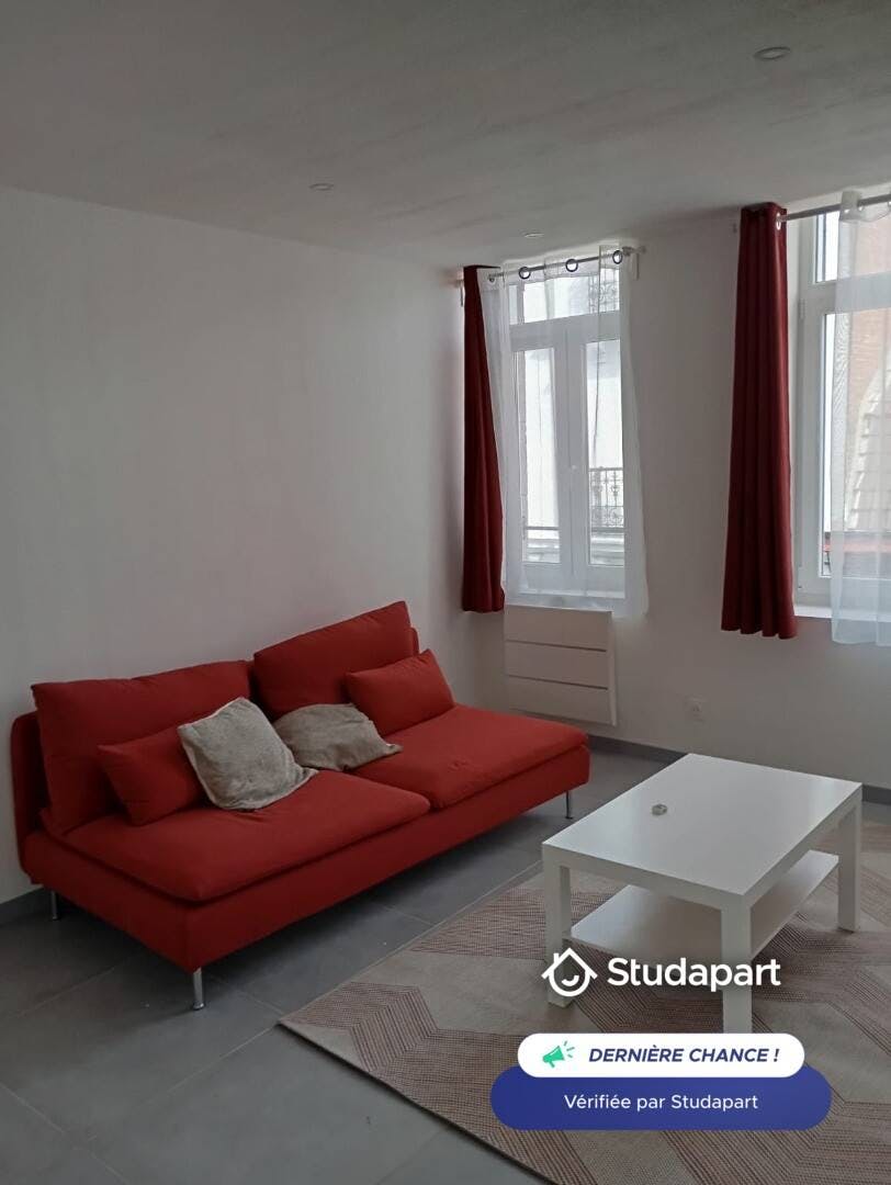 Apartment for rent for €950 per month in Lille, Rue d'Anvers