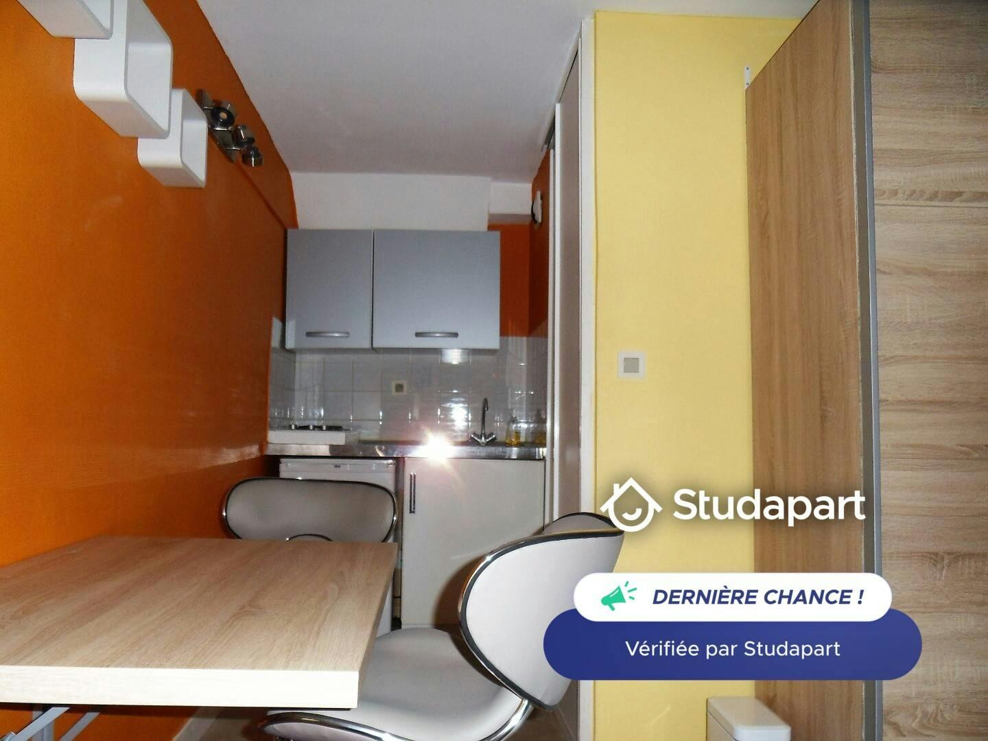 Apartamento para alugar por € 590 por mês em Pau, Rue Castetnau