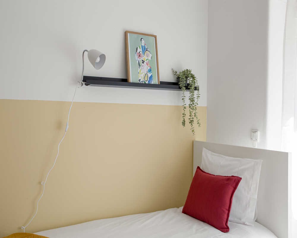 Private room for rent for €450 per month in Lisbon, Largo Manuel Emídio da Silva