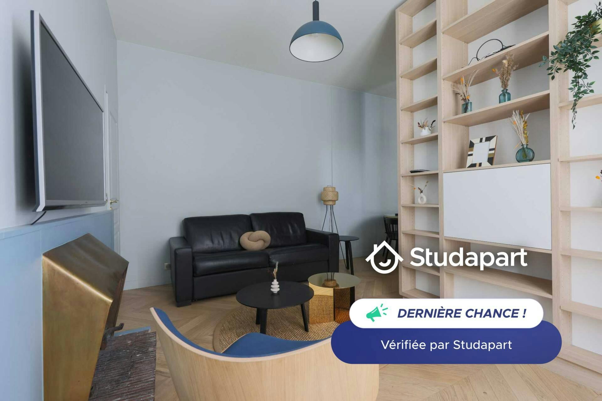 Apartment for rent for €2,700 per month in Paris, Rue Robert Estienne