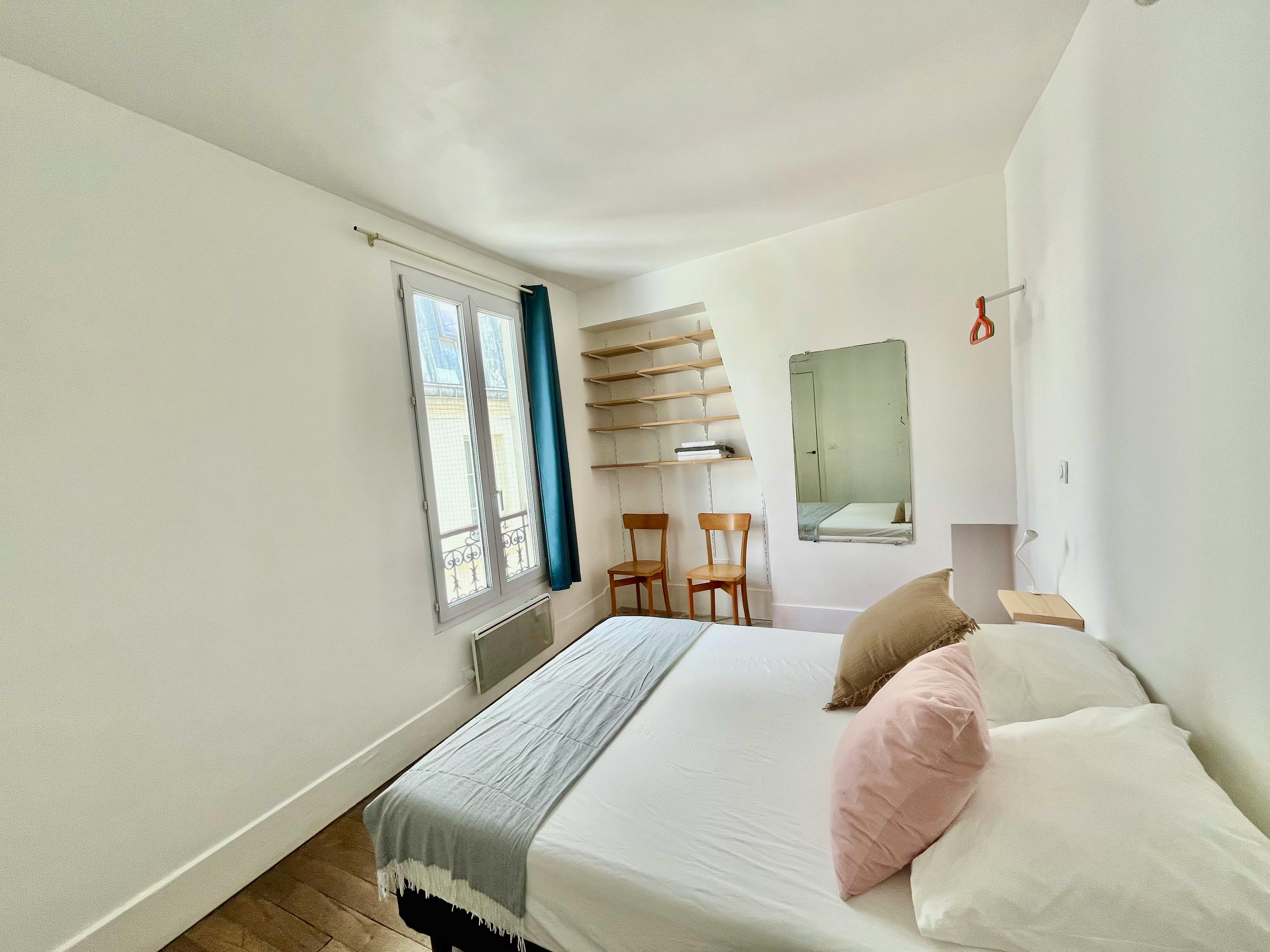 Apartamento para alugar por € 2.150 por mês em Paris, Rue de la Collégiale