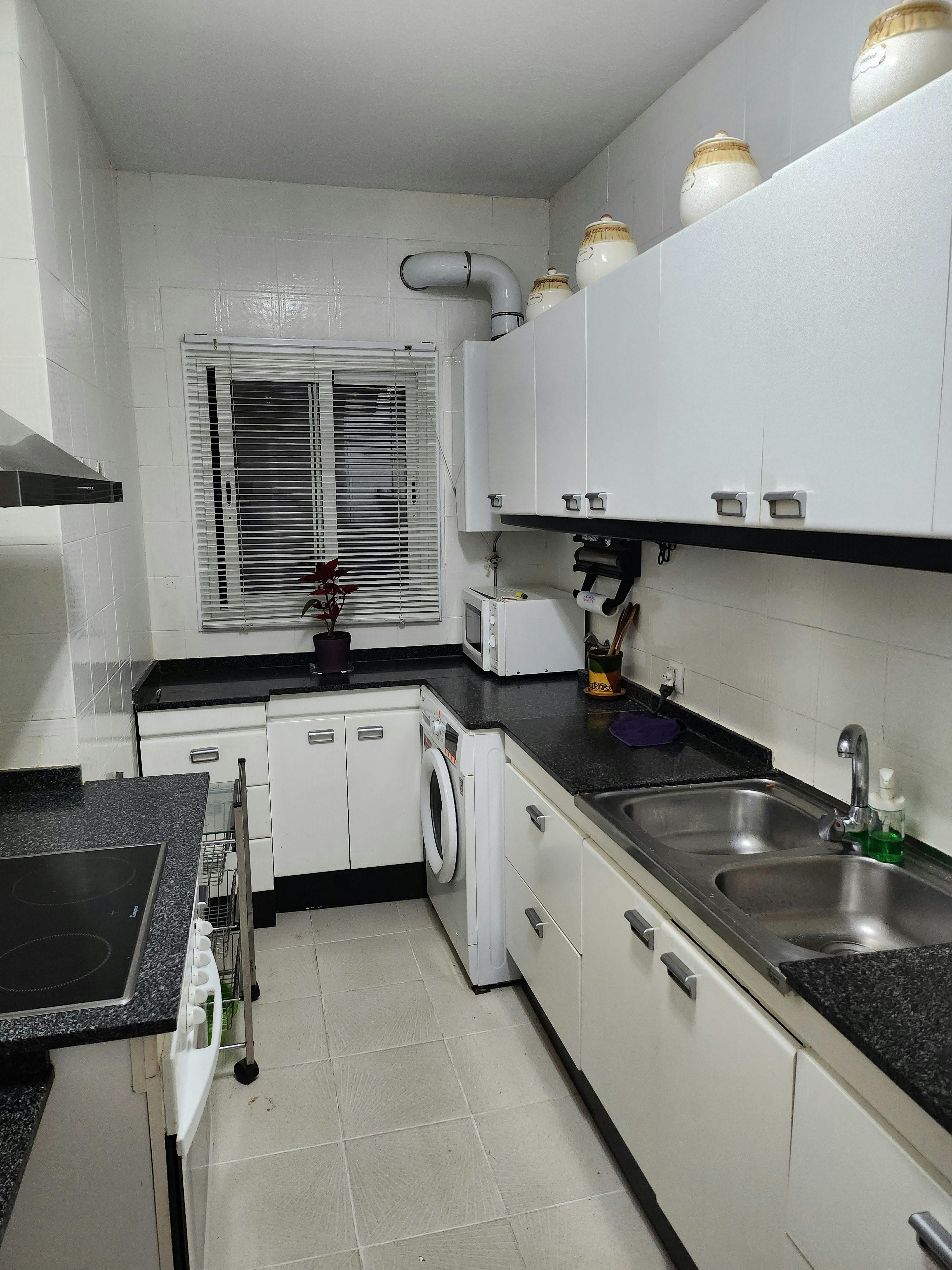 Приватна кімната за оренду для 300 EUR на місяць у Córdoba, Calle Ronda de la Manca