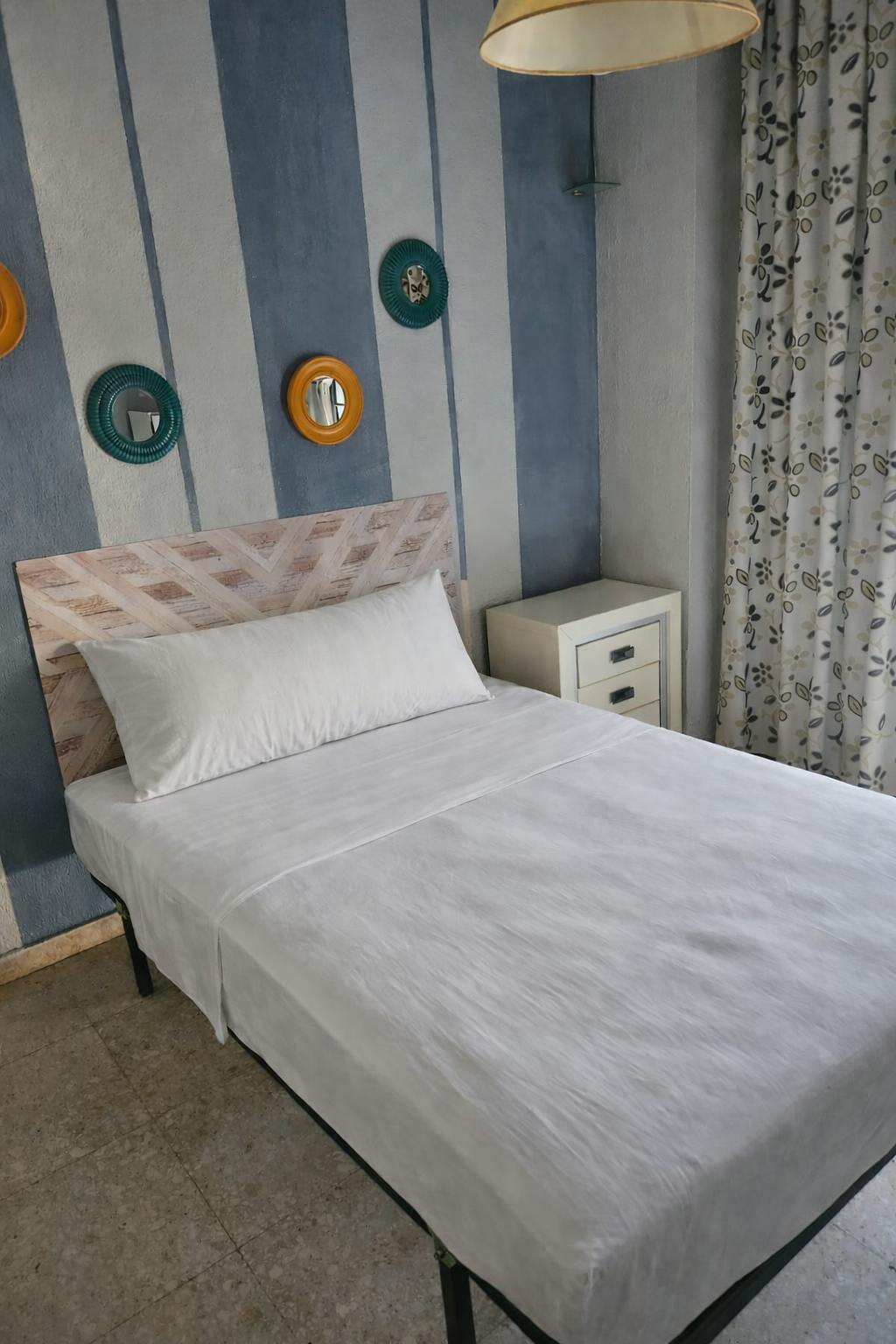 WG-Zimmer zu mieten für 350 € pro Monat in Córdoba, Calle Ronda de la Manca