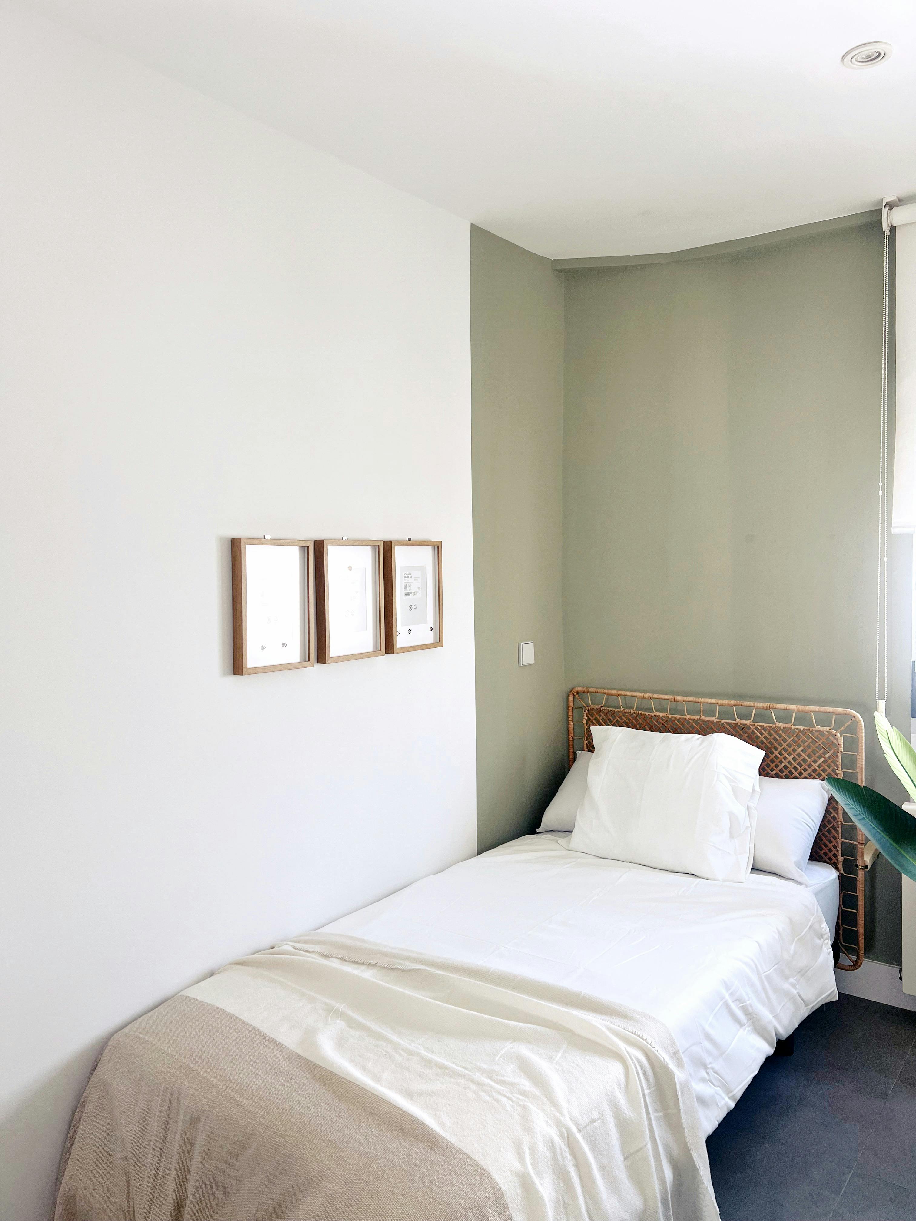 Single room Madrid, 1 bed, 8m² — photo 3