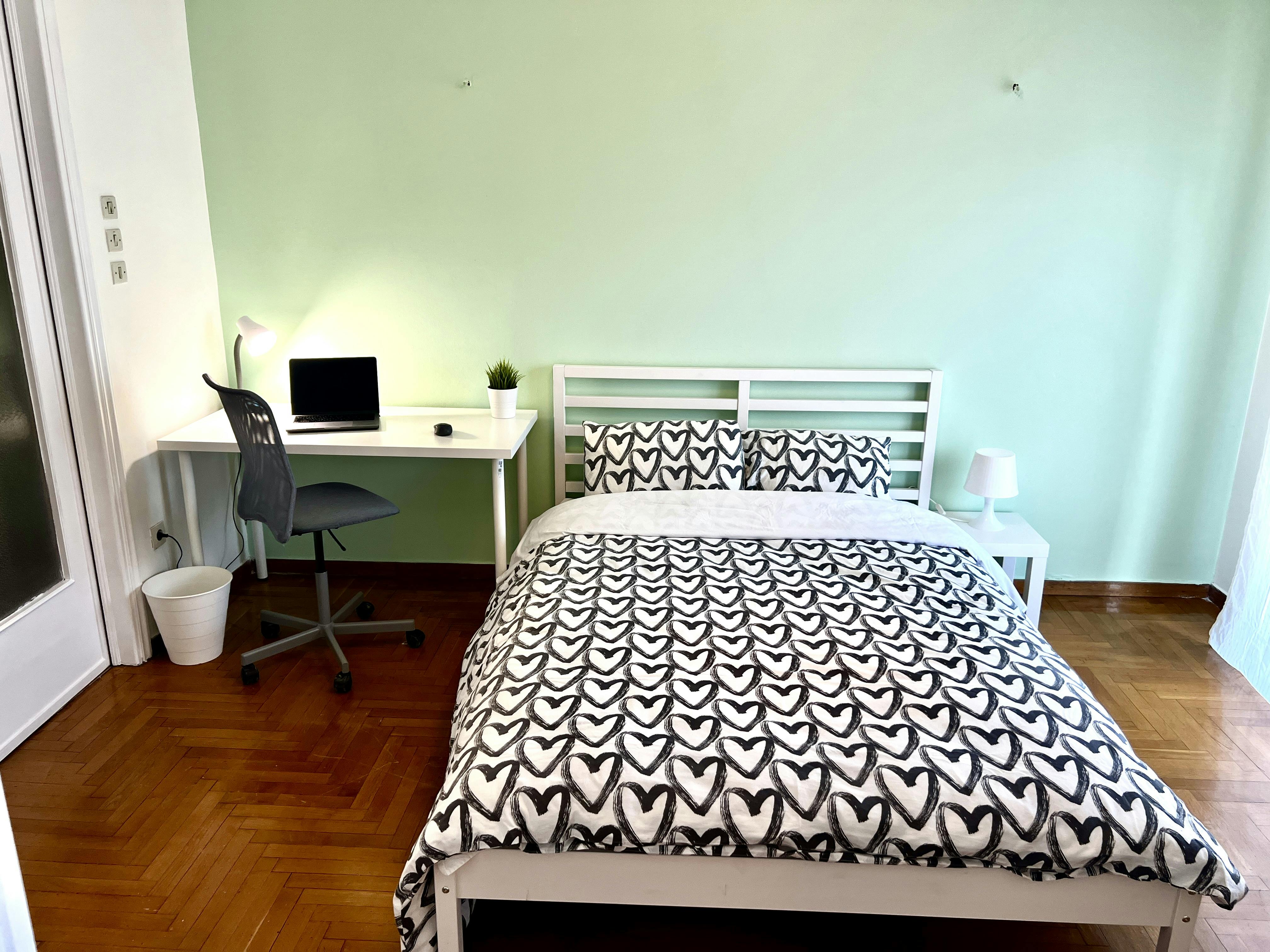 Stanza condivisa in affitto a 380 € al mese a Athina, Leoforos Alexandras