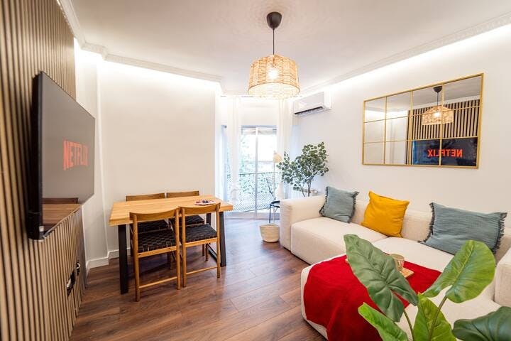 Calle de las Pedroñeras, Madrid preview