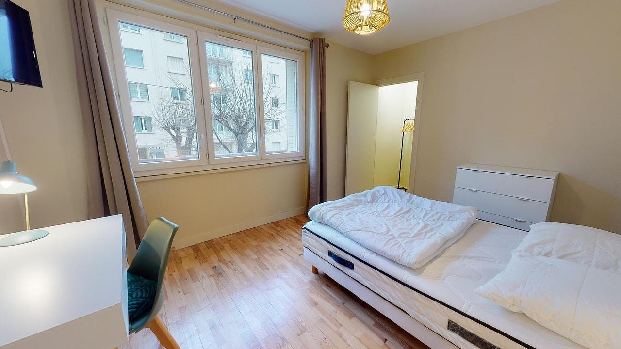 Single room Clermont-Ferrand, 1 bed, 11m² — photo 7