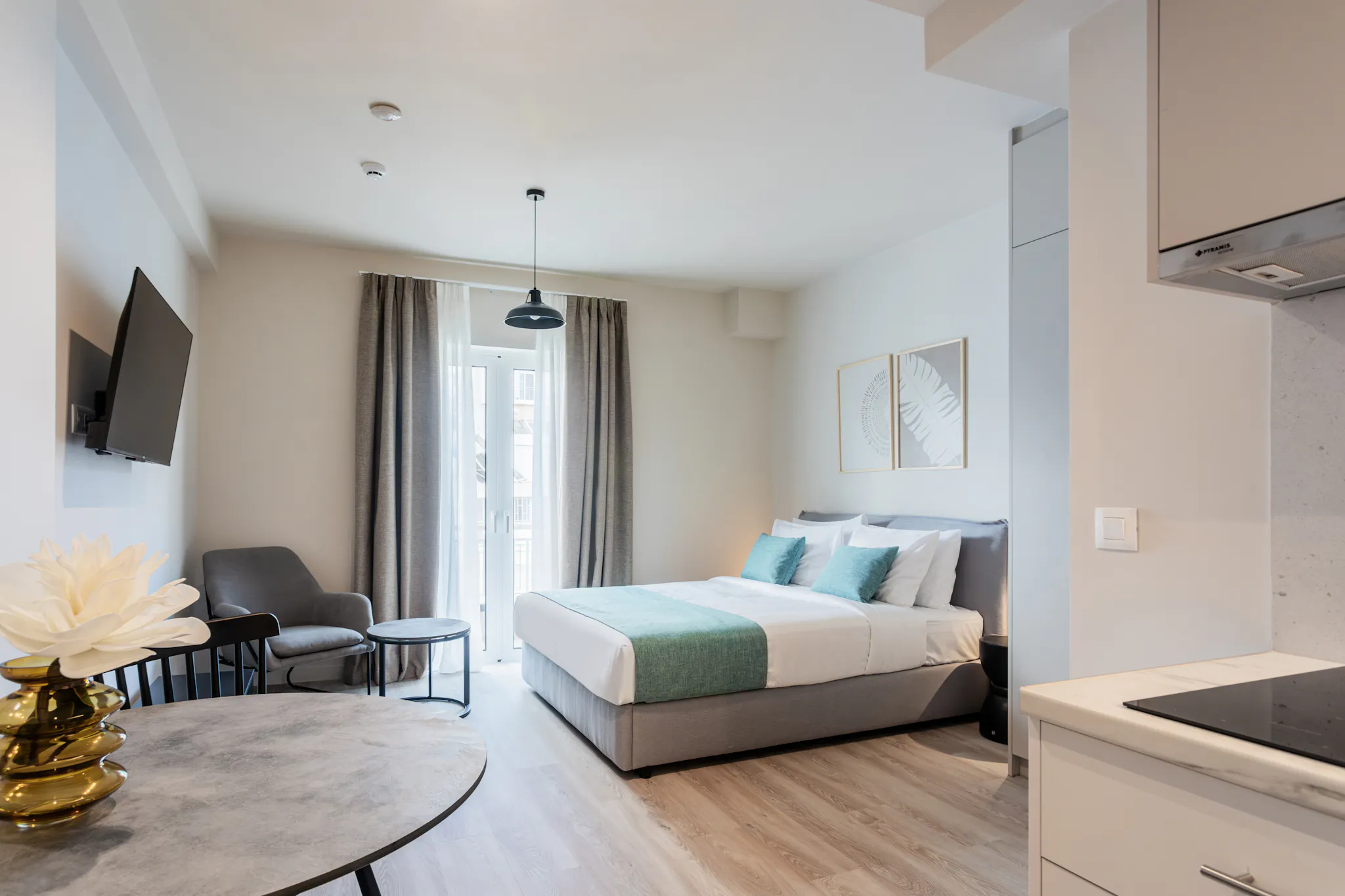 Xirogianni, Zográfos preview