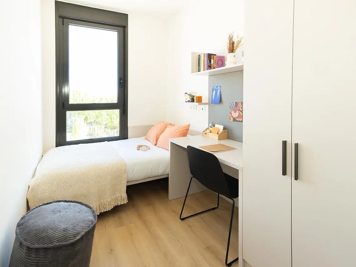 Studio for rent for €682 per month in Salamanca, Calle Fernando Población