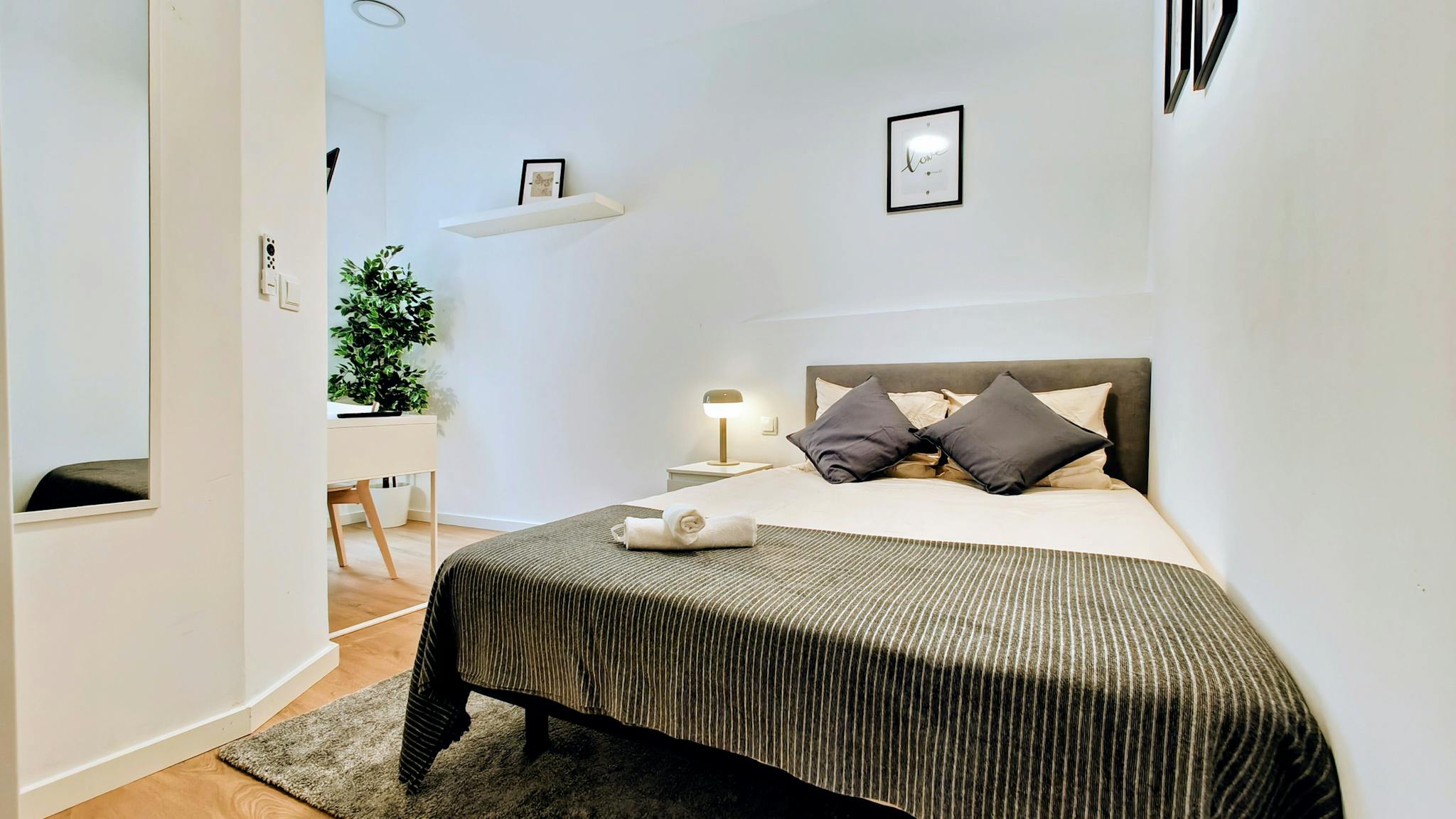 Calle de Caravaca, Madrid preview