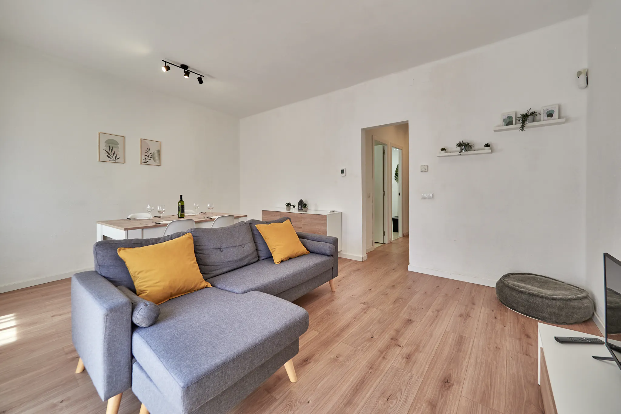 2-Bedroom Apartment in Carrer Igualada, Lleida (1647765) ROOM 1