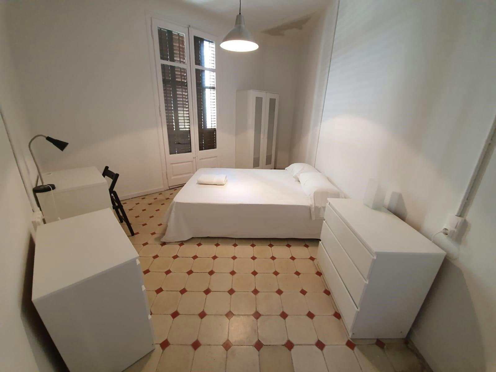 Ronda de Sant Antoni, Barcelona Barcelona