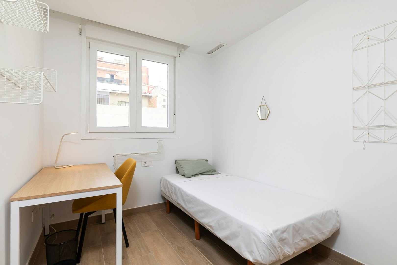 Private room in Carrer Isabel la Catòlica, Burjassot (1647949) room image 1