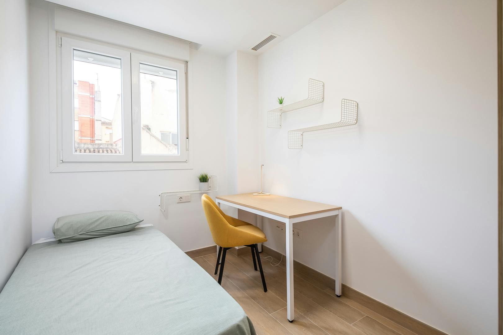 Carrer Isabel la Catòlica, Burjassot preview