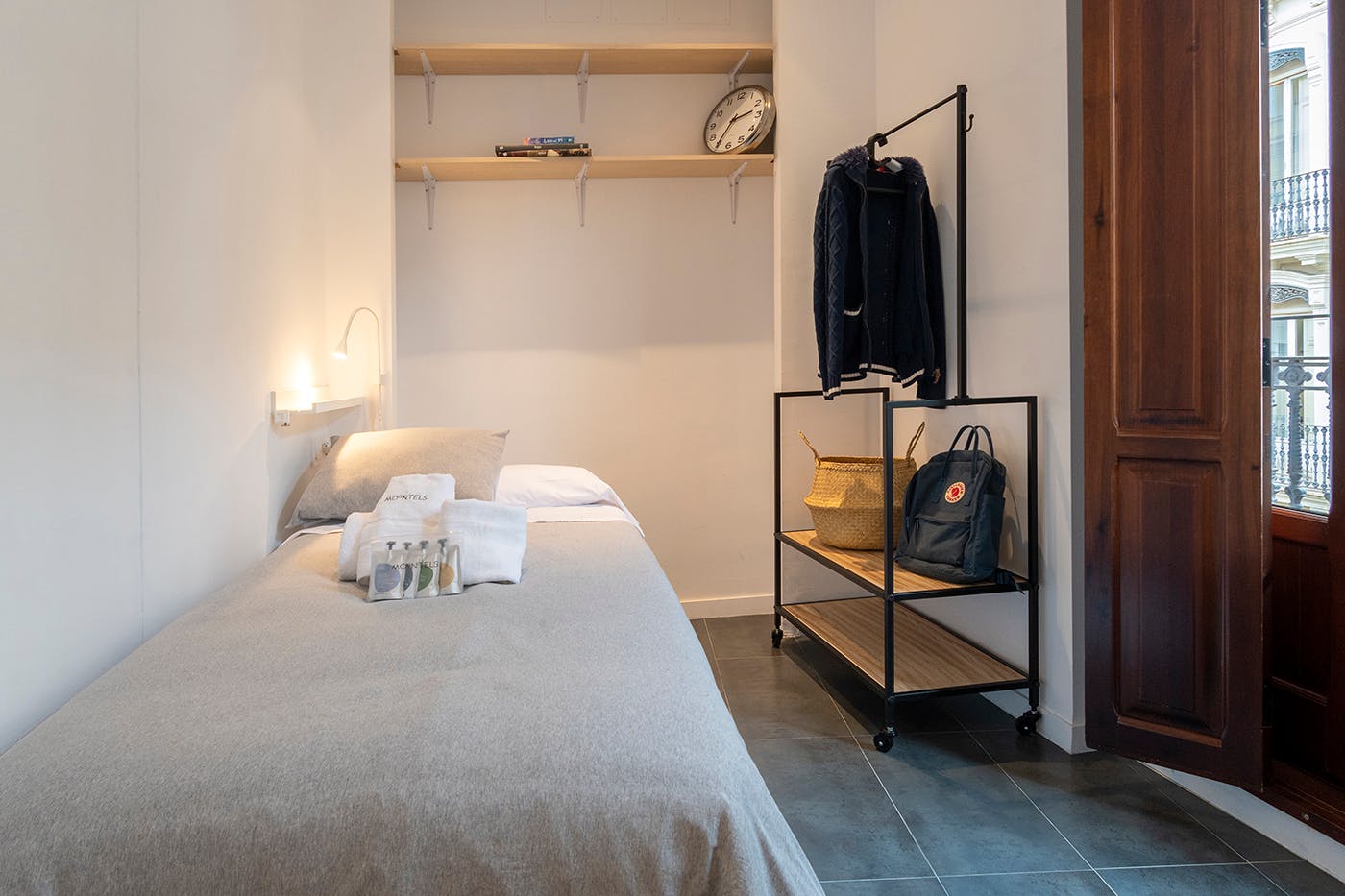 Single room Valencia, 1 bed, 14m² — photo 8