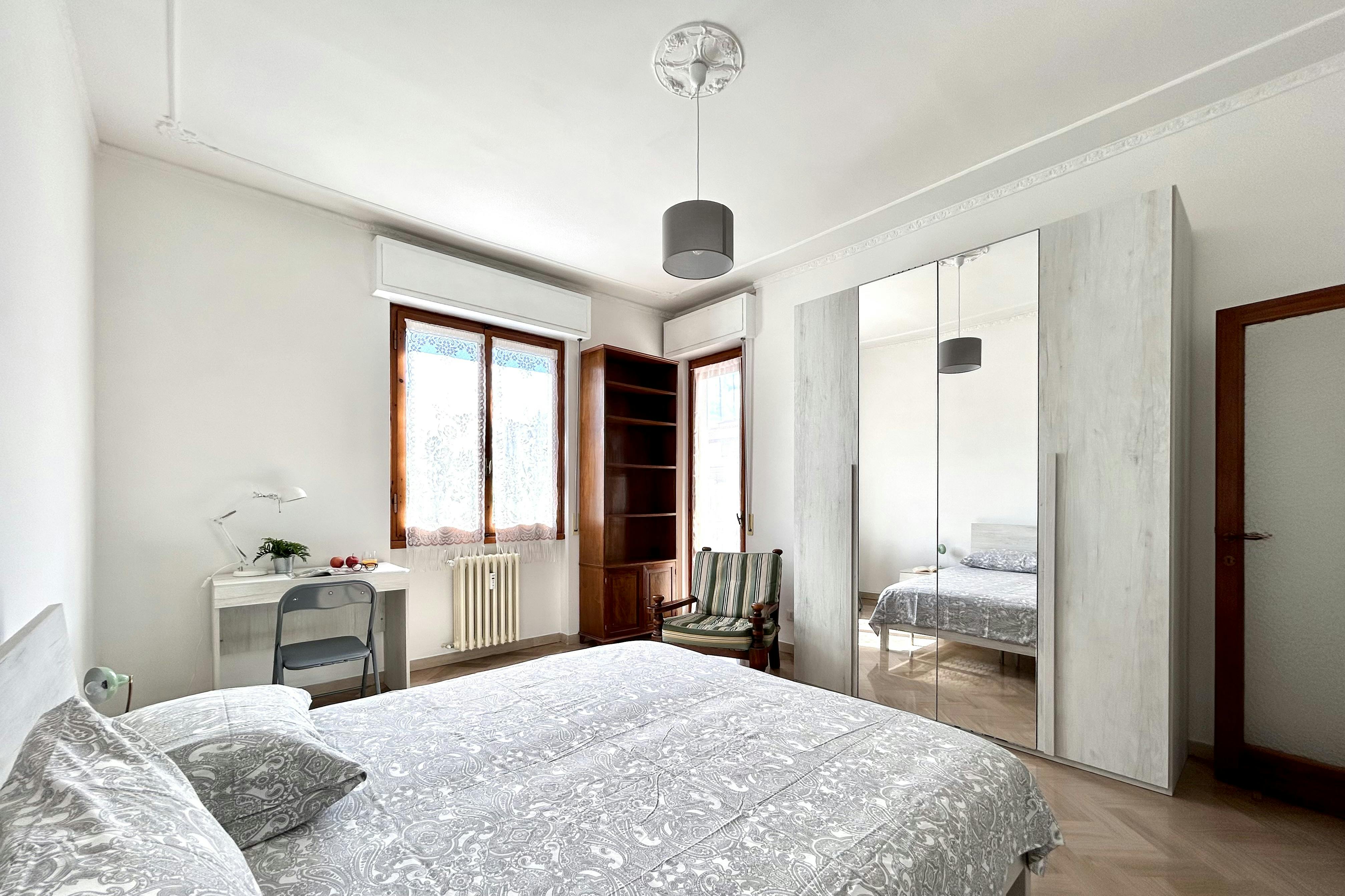 Private room for rent for €540 per month in Florence, Via Alfredo Cappellini