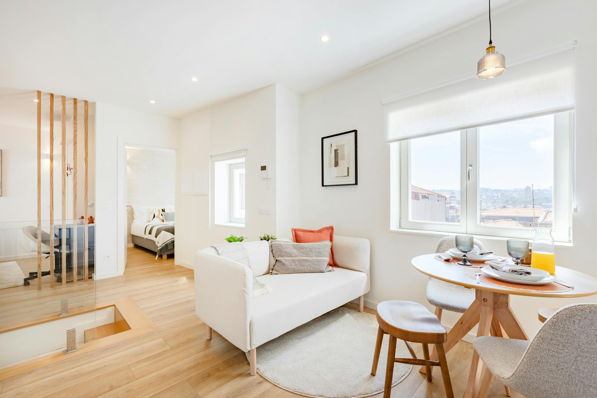 Rua de Trás, Porto preview