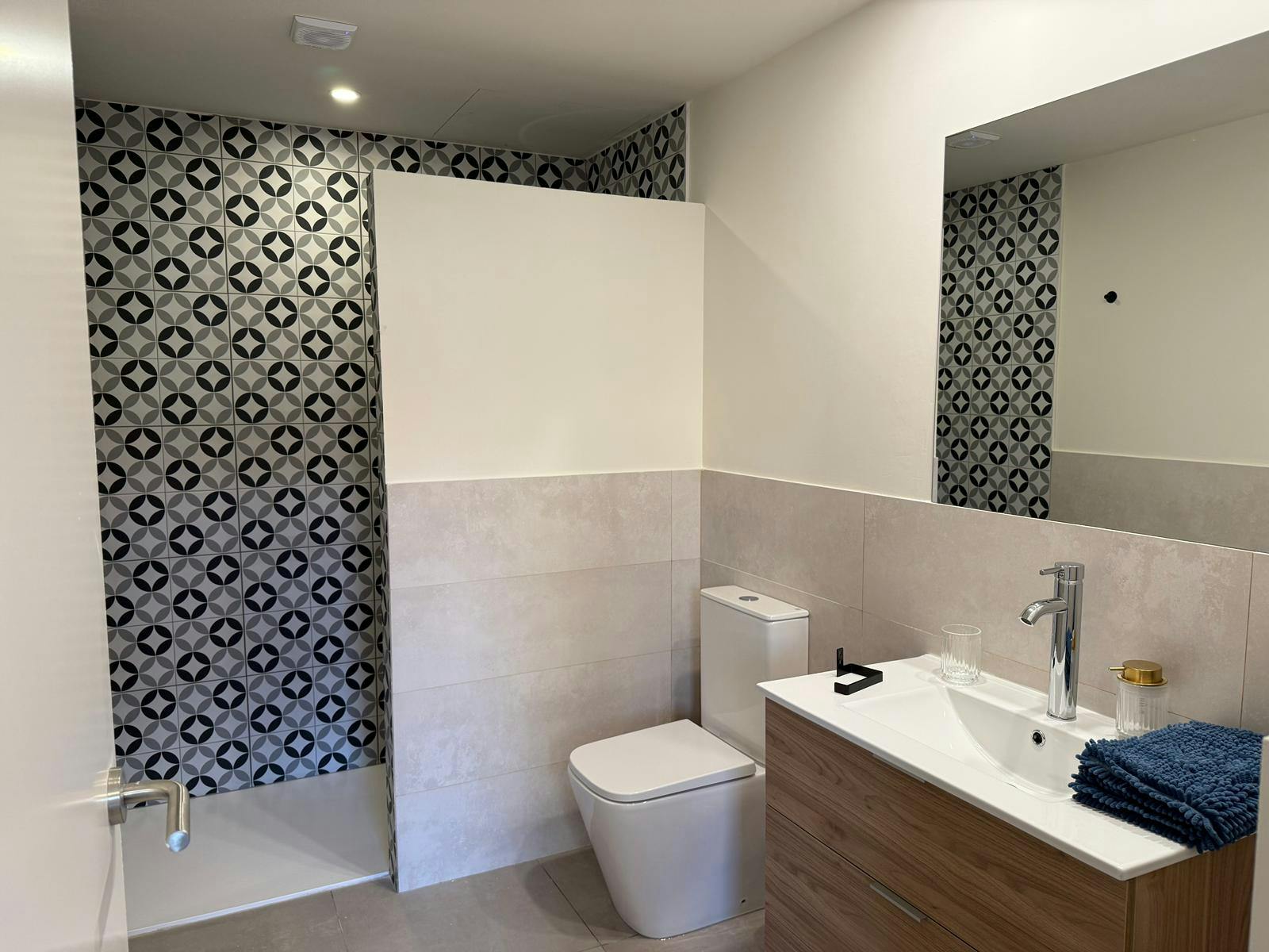 Single room L'hospitalet De Llobregat, 1 bed, 18m² — photo 31