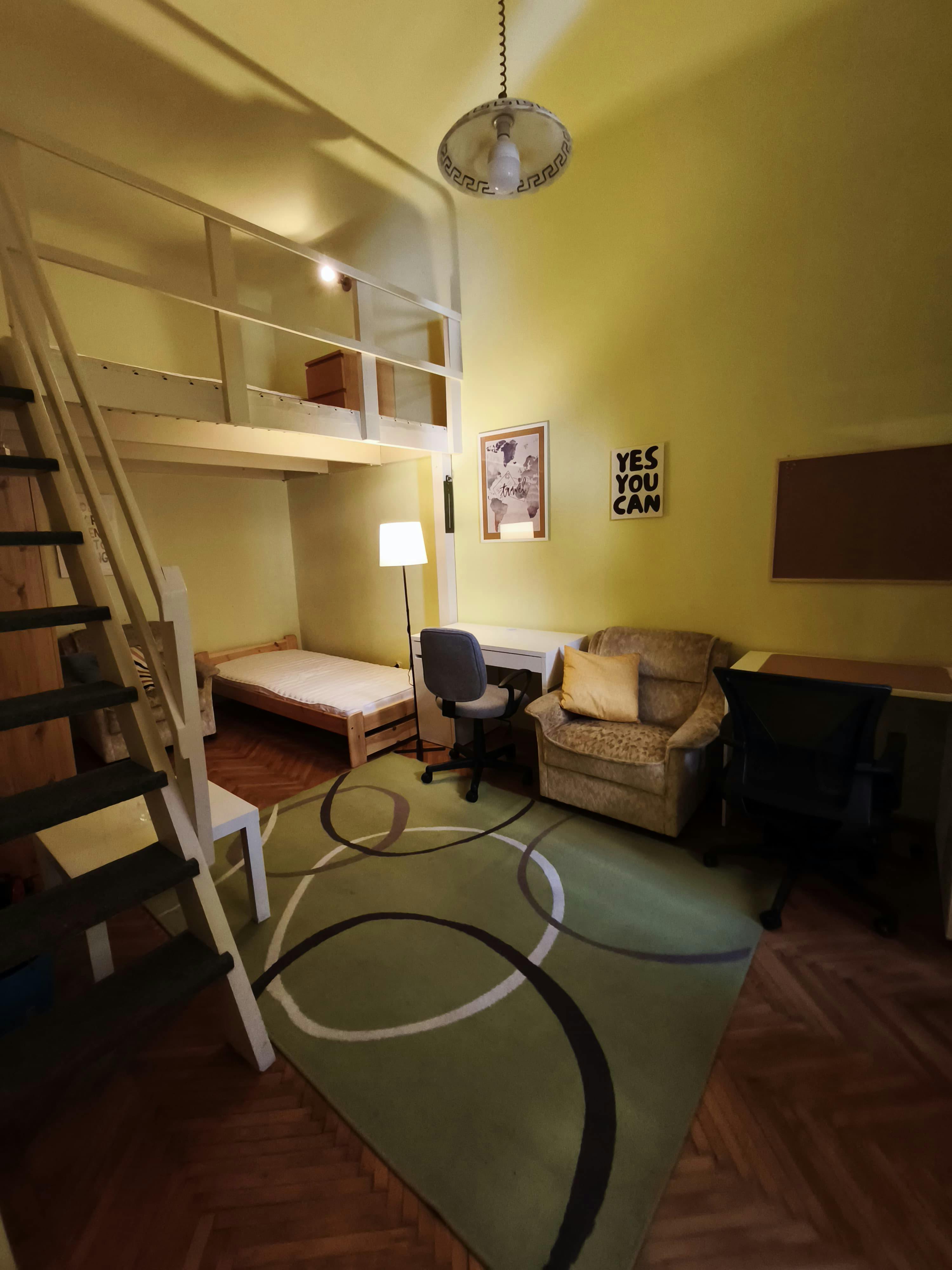 Double room Budapest, 1 bed, 20m² — photo 2
