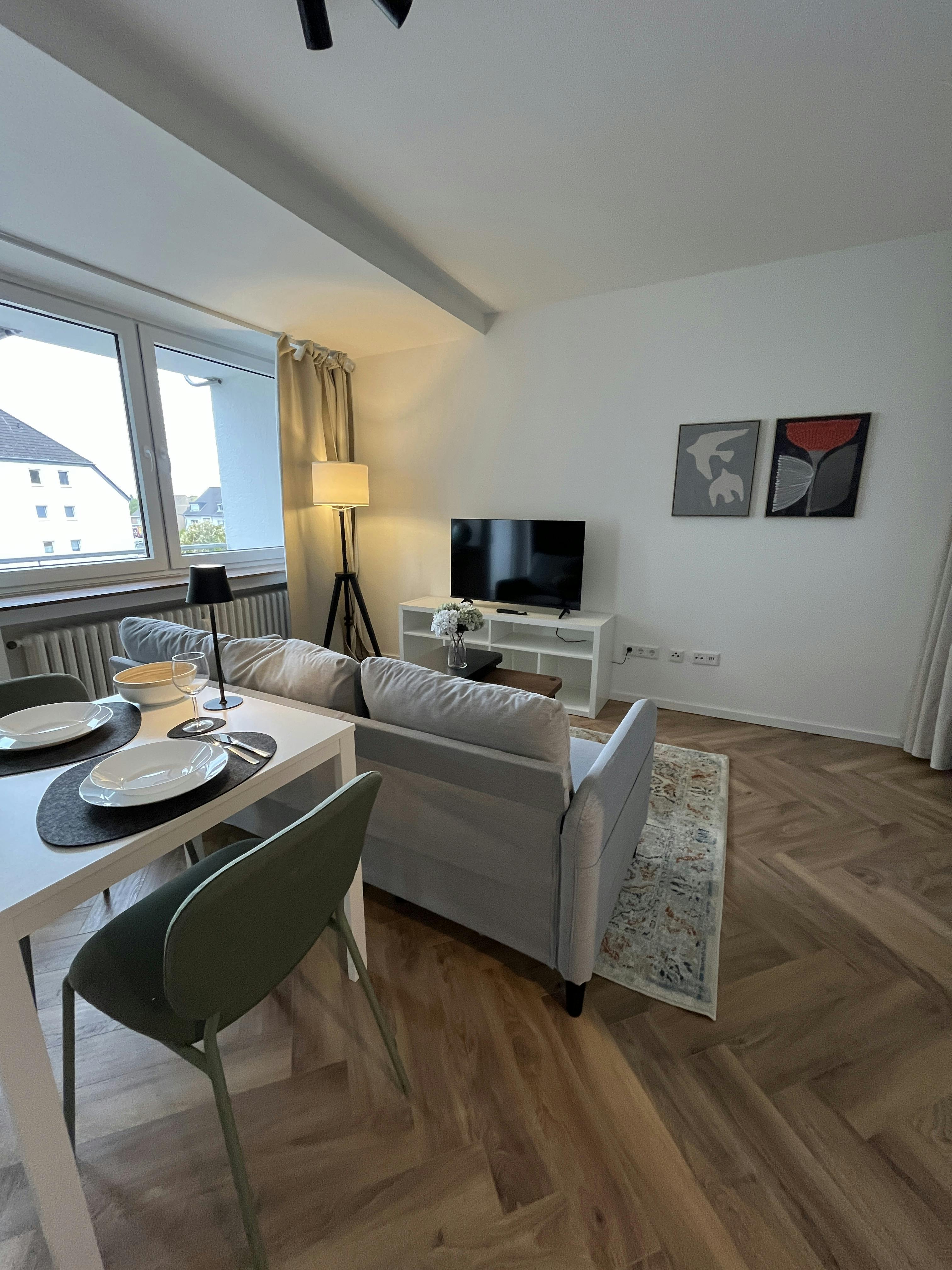 Apartment for rent for €1,240 per month in Leverkusen, Felderstraße