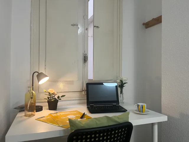 Private room in Carrer de Pere Cabanes, Valencia (1648295) room image 2