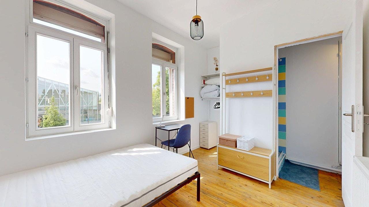 Private room for rent on Rue Godefroy Cavaignac, Lille