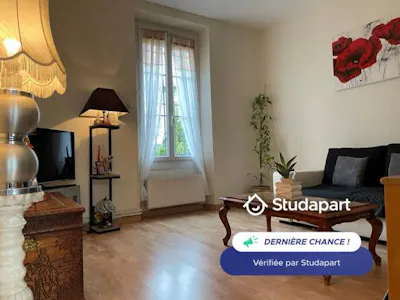 Apartment for rent on Place d'Essonnes, Corbeil-Essonnes