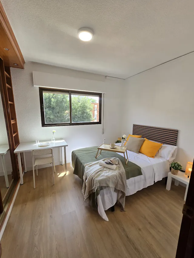 2-Bedroom Apartment in Calle Sierra Engarcerán, Madrid (1648423) room image 1