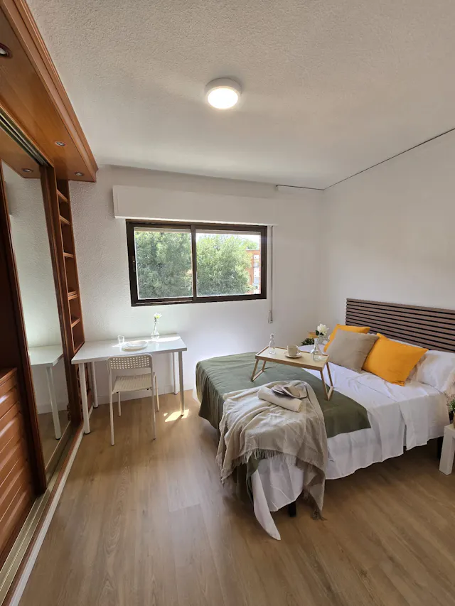 2-Bedroom Apartment in Calle Sierra Engarcerán, Madrid (1648423) room image 2