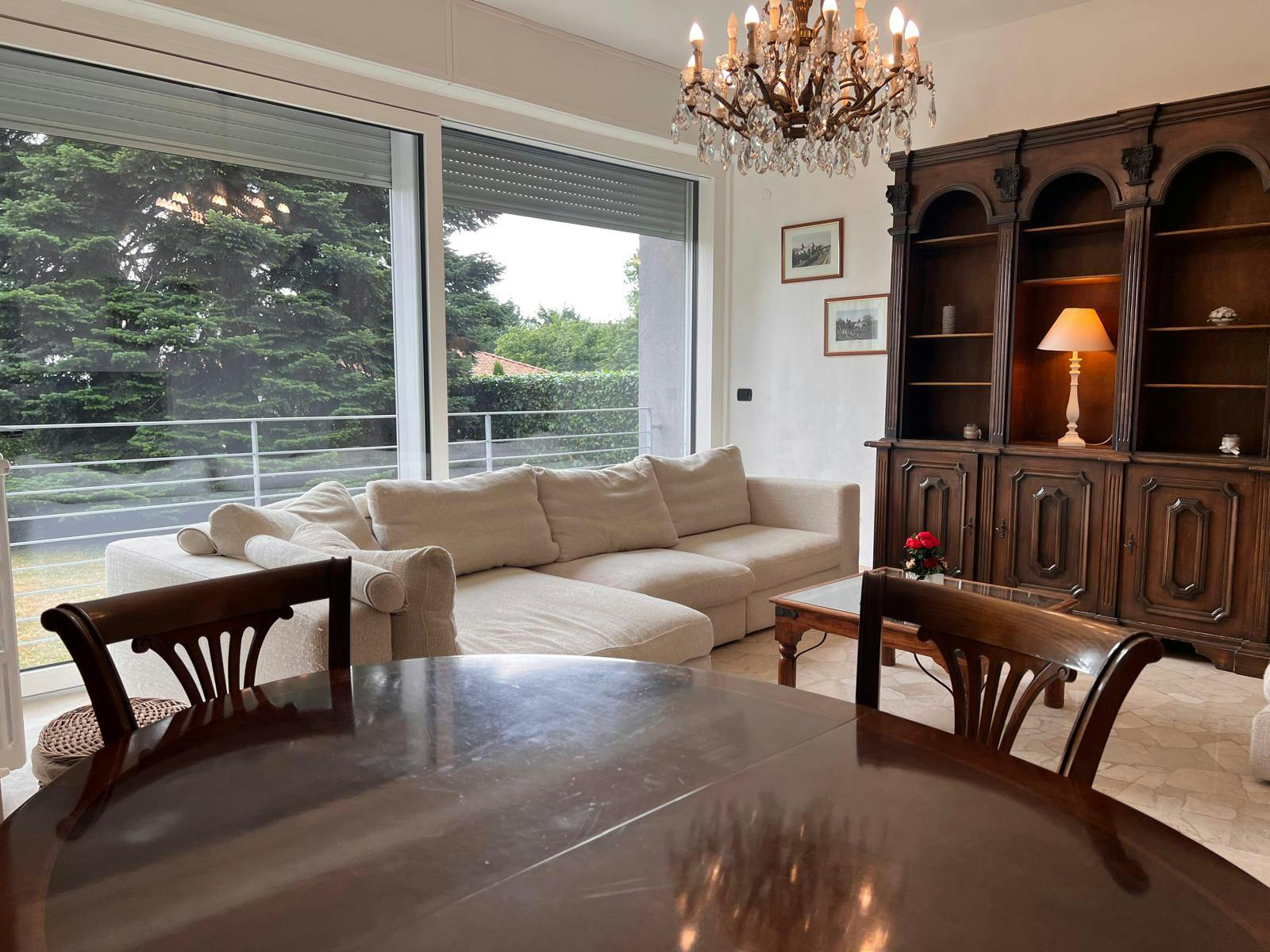 Дом сдается в аренду за 3 000 € в месяц в Sumirago, Via Milano