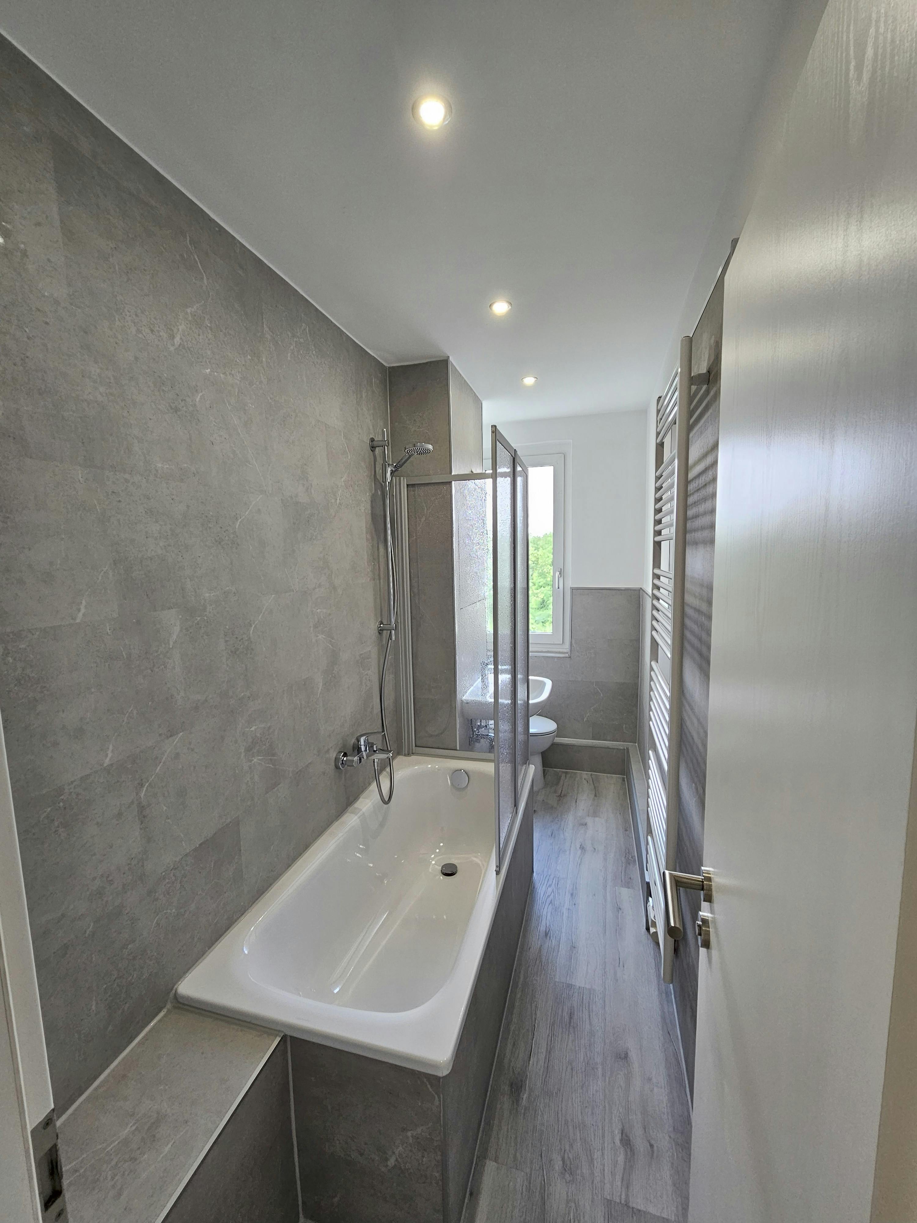 Apartment for rent for €1,450 per month in Markkleeberg, Am Park