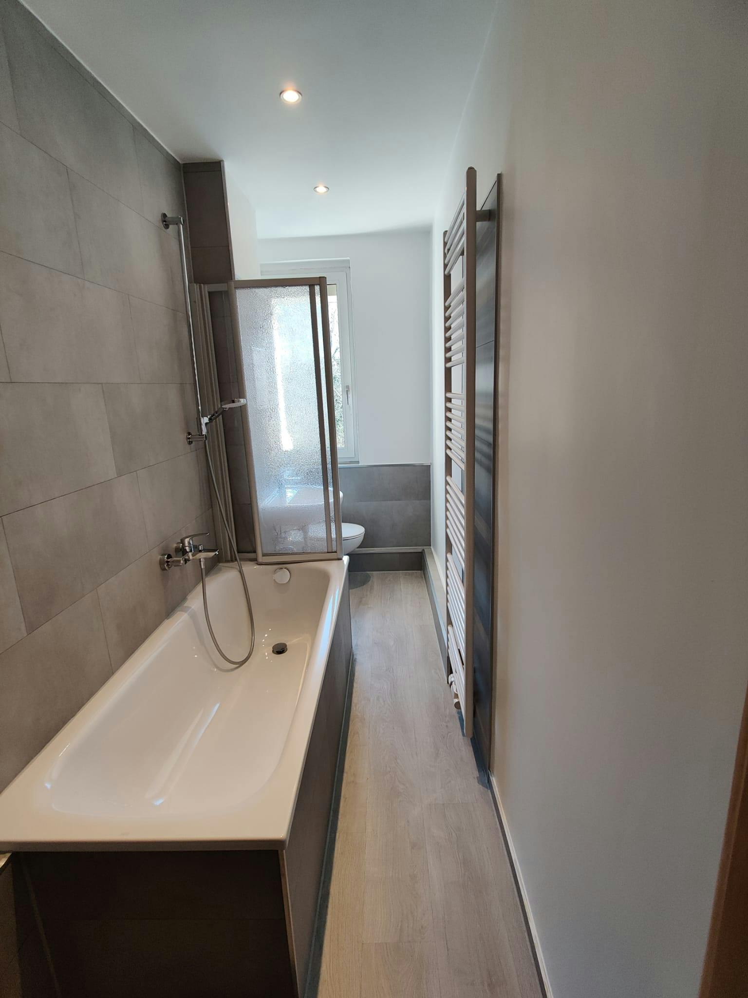 Appartement te huur voor € 1.700 per maand in Leipzig, Helmholtzstraße