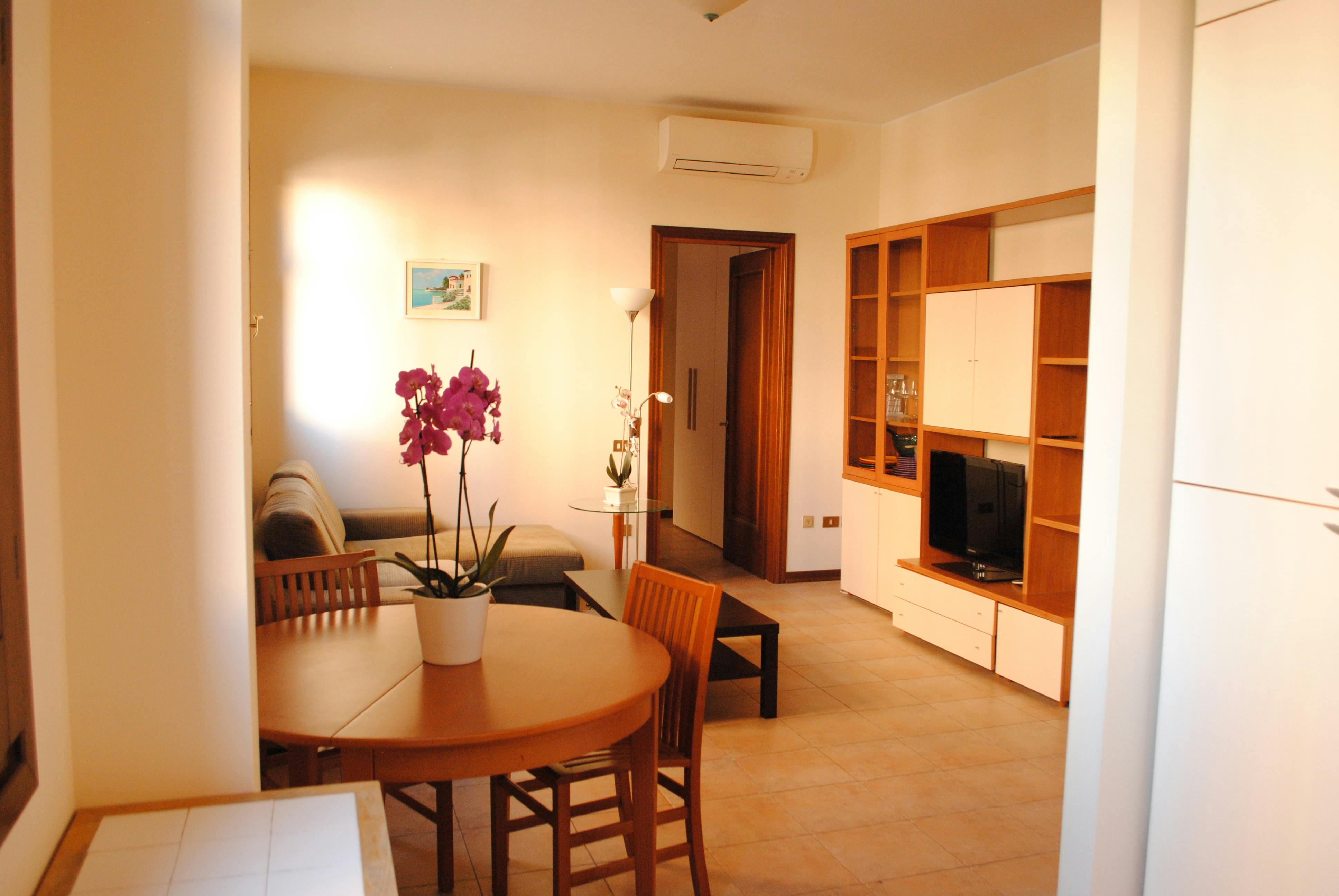 Квартира сдается в аренду за 1 400 € в месяц в Cagliari, Via Tigellio