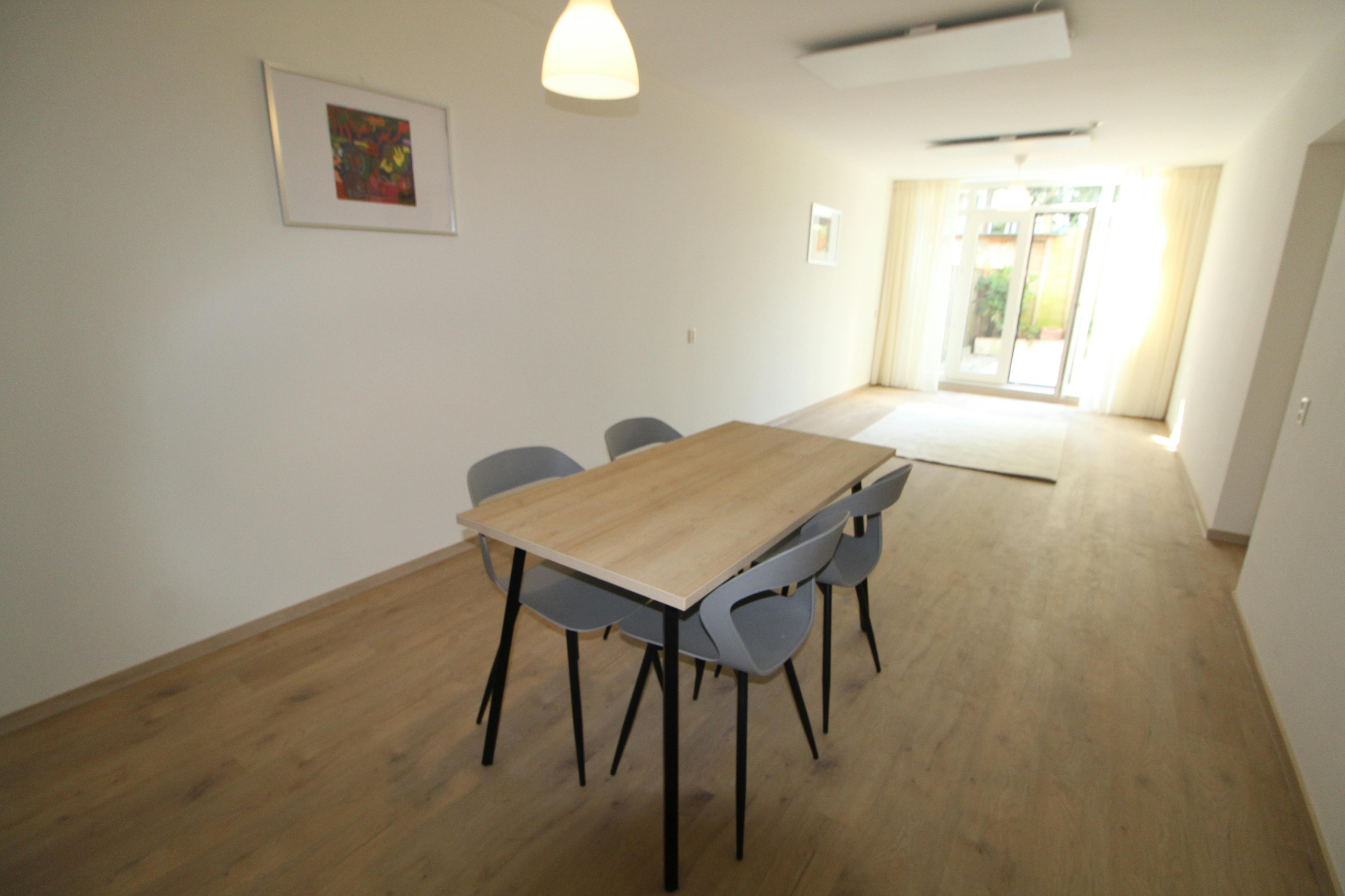 1-Bedroom Apartment in Soetendaalseweg, Rotterdam (1648745) ROOM 1