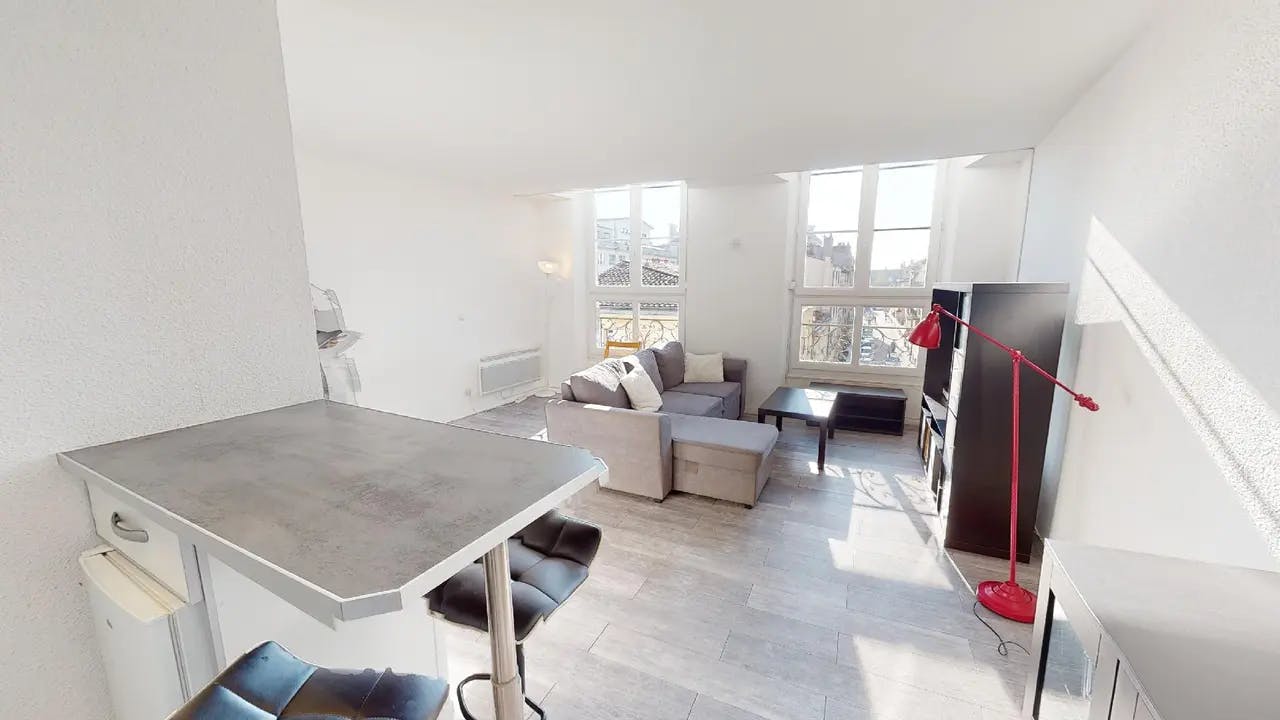 Studio para alugar por € 736 por mês em Bordeaux, Rue des Augustins