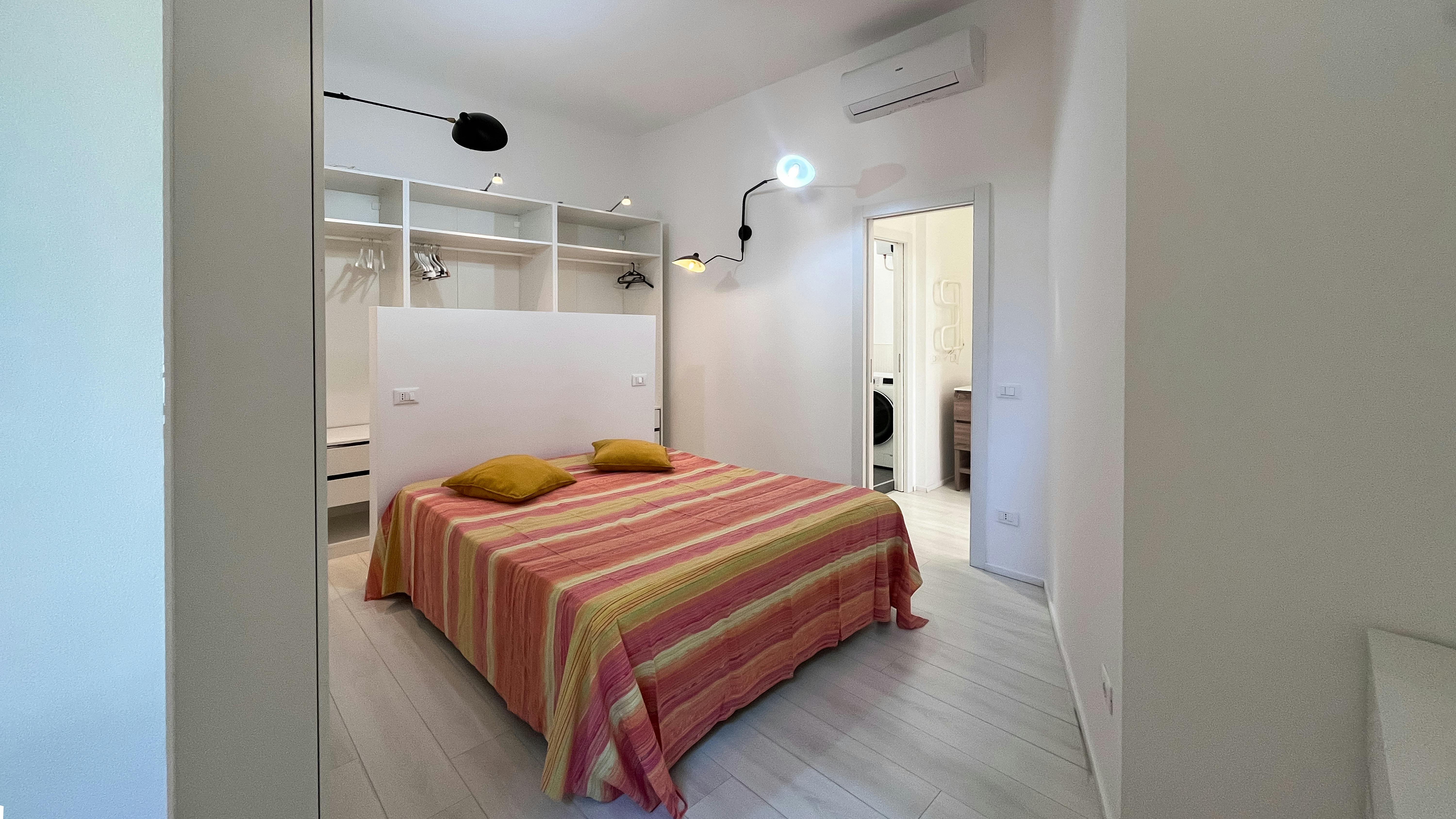 Via Conte Rosso, Milan preview