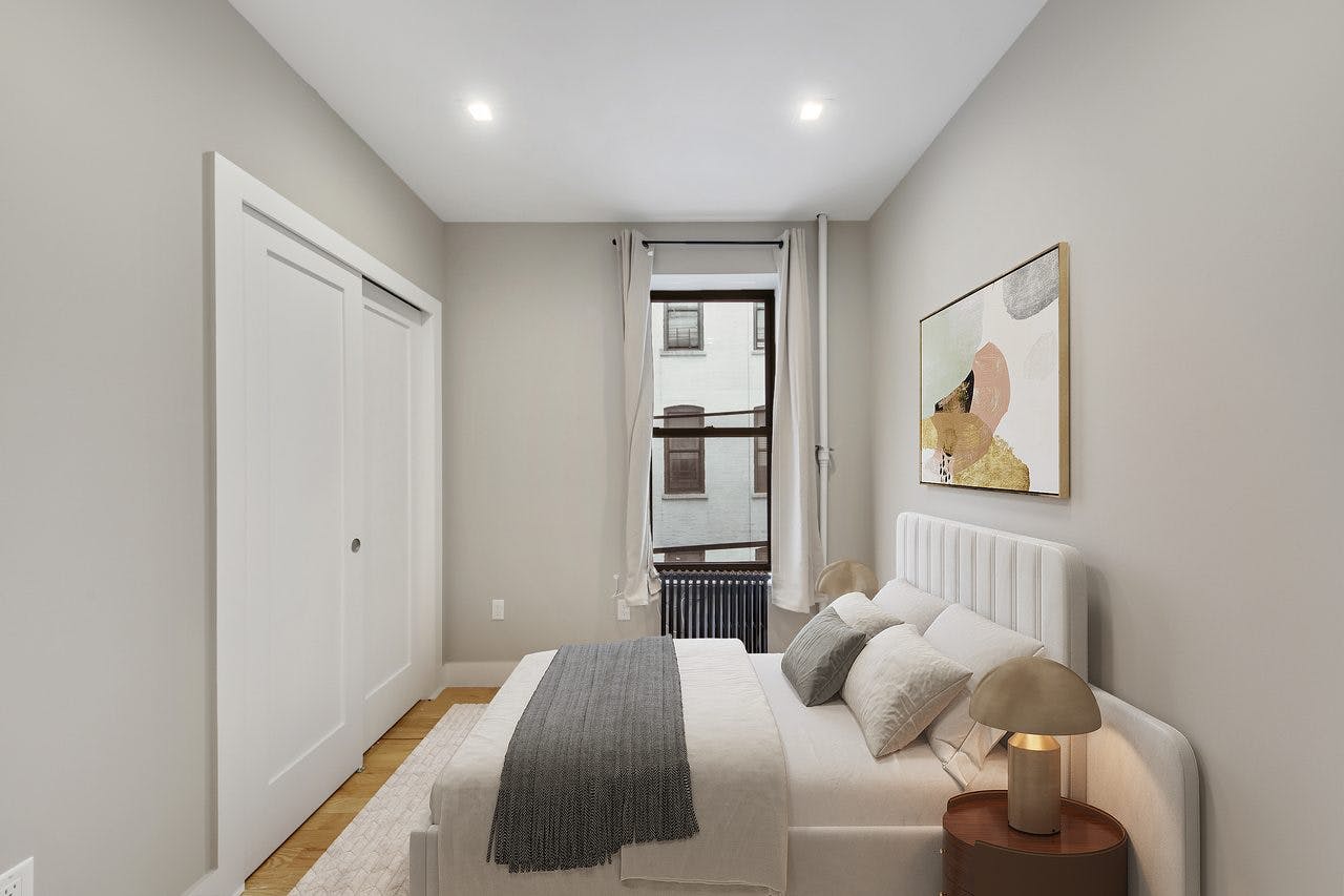 私人房间 正在以 $2,052 的月租出租，其位于 New York City, Saint Nicholas Avenue