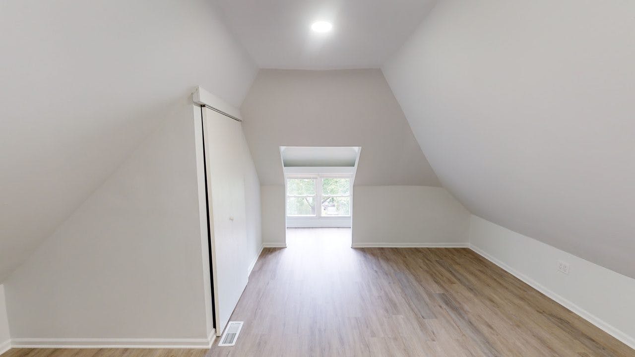 Private room for rent for $1,229 per month in Chicago, North Lawndale Avenue