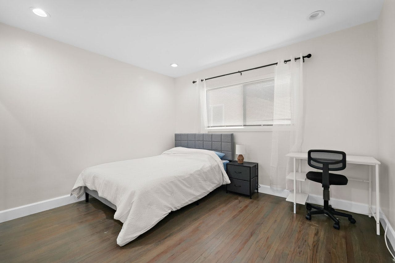 Приватна кімната за оренду для $1,440 на місяць у Los Angeles, Mckenzie Avenue