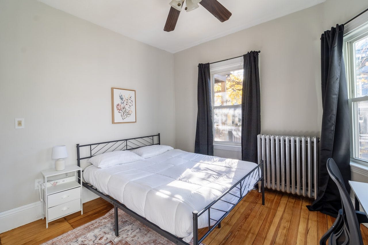 WG-Zimmer zu mieten für $1,569 pro Monat in Brookline, Brook Street