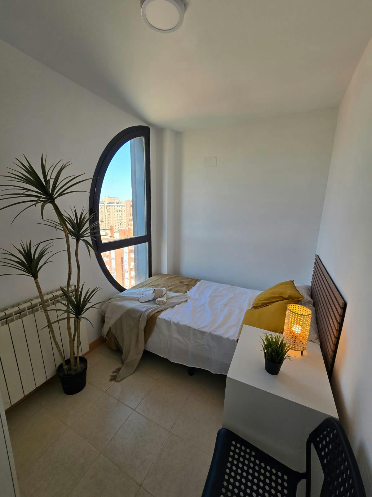 Double room Parla, 1 bed, 12m² — photo 5
