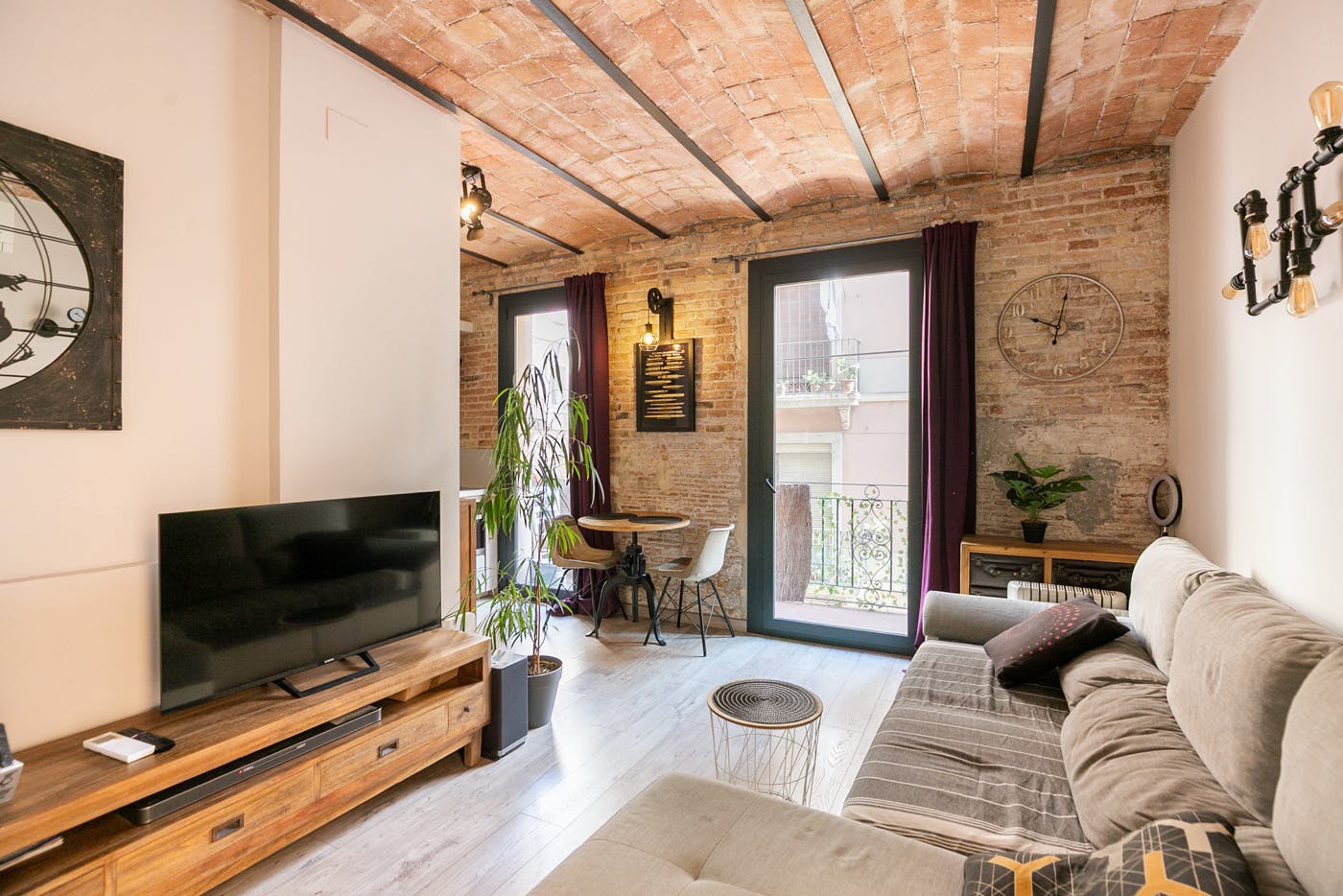 Carrer de Sant Elm, Barcelona preview