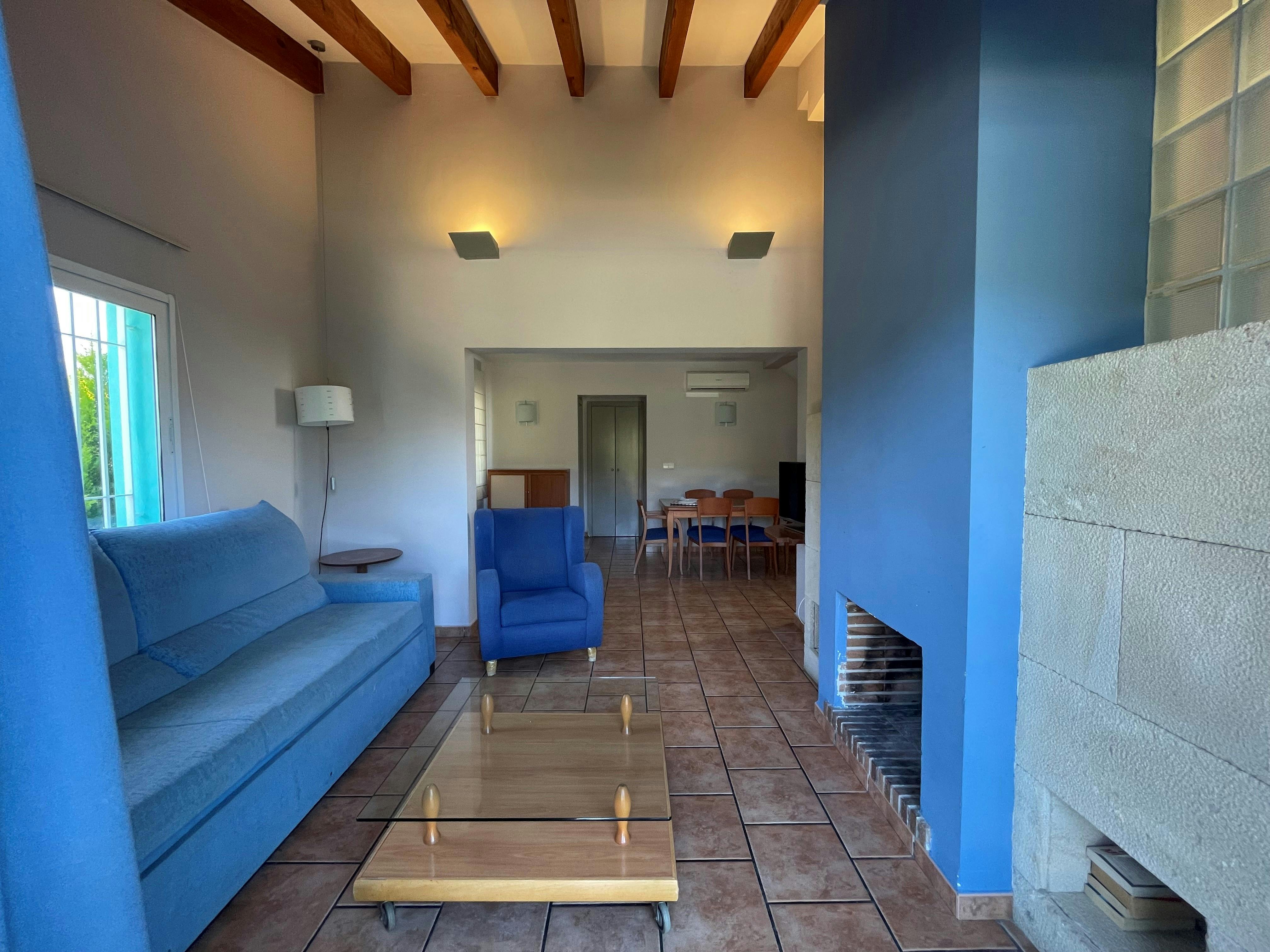 Hus att hyra för 2 443 € i månaden i La Sella, Calle la Plana de Utiel