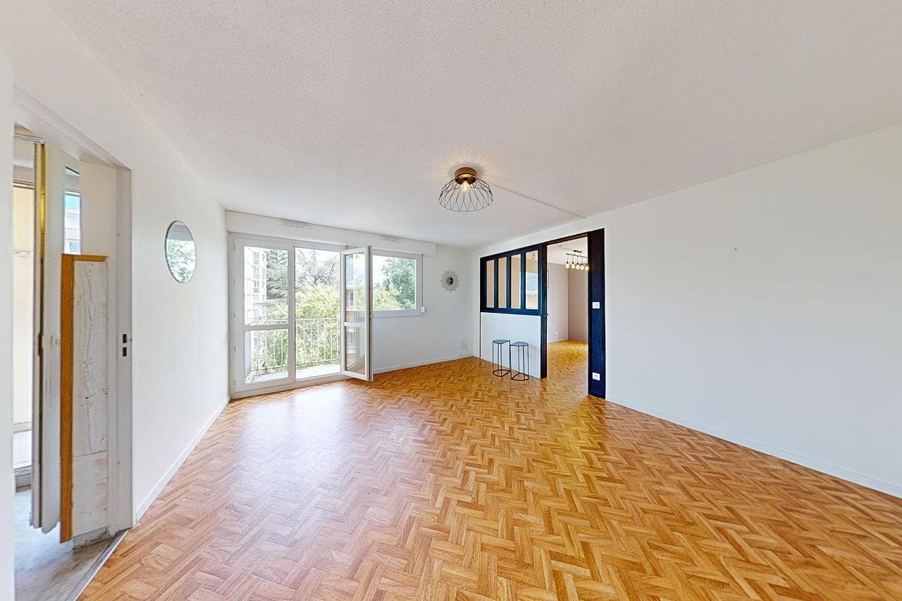 Mieszkanie do wynajęcia za 979 € miesięcznie w mieście Pau, Boulevard Tourasse