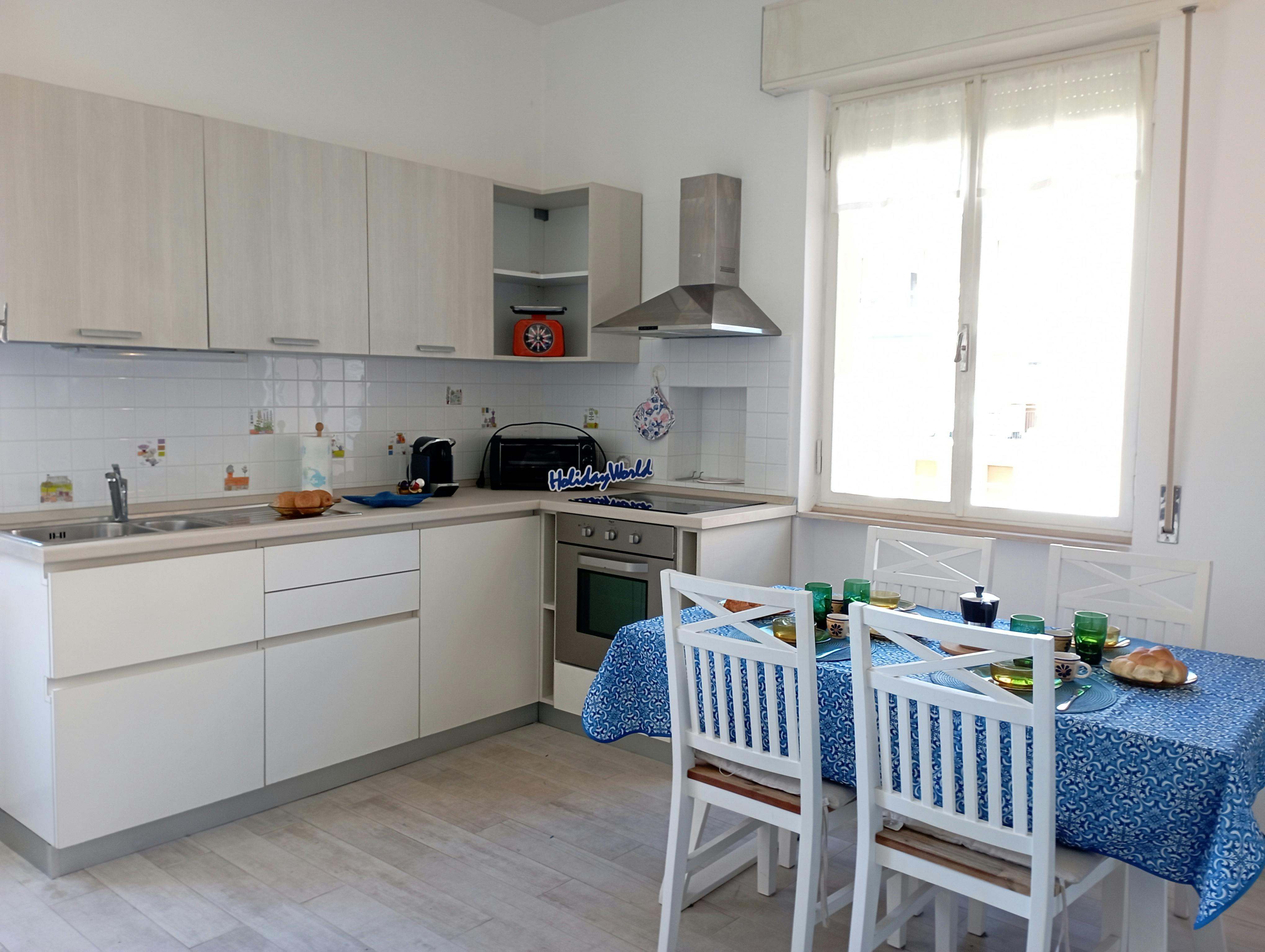 Apartament de închiriat pentru 3.064 EUR pe lună în Cogoleto, Via Gioiello