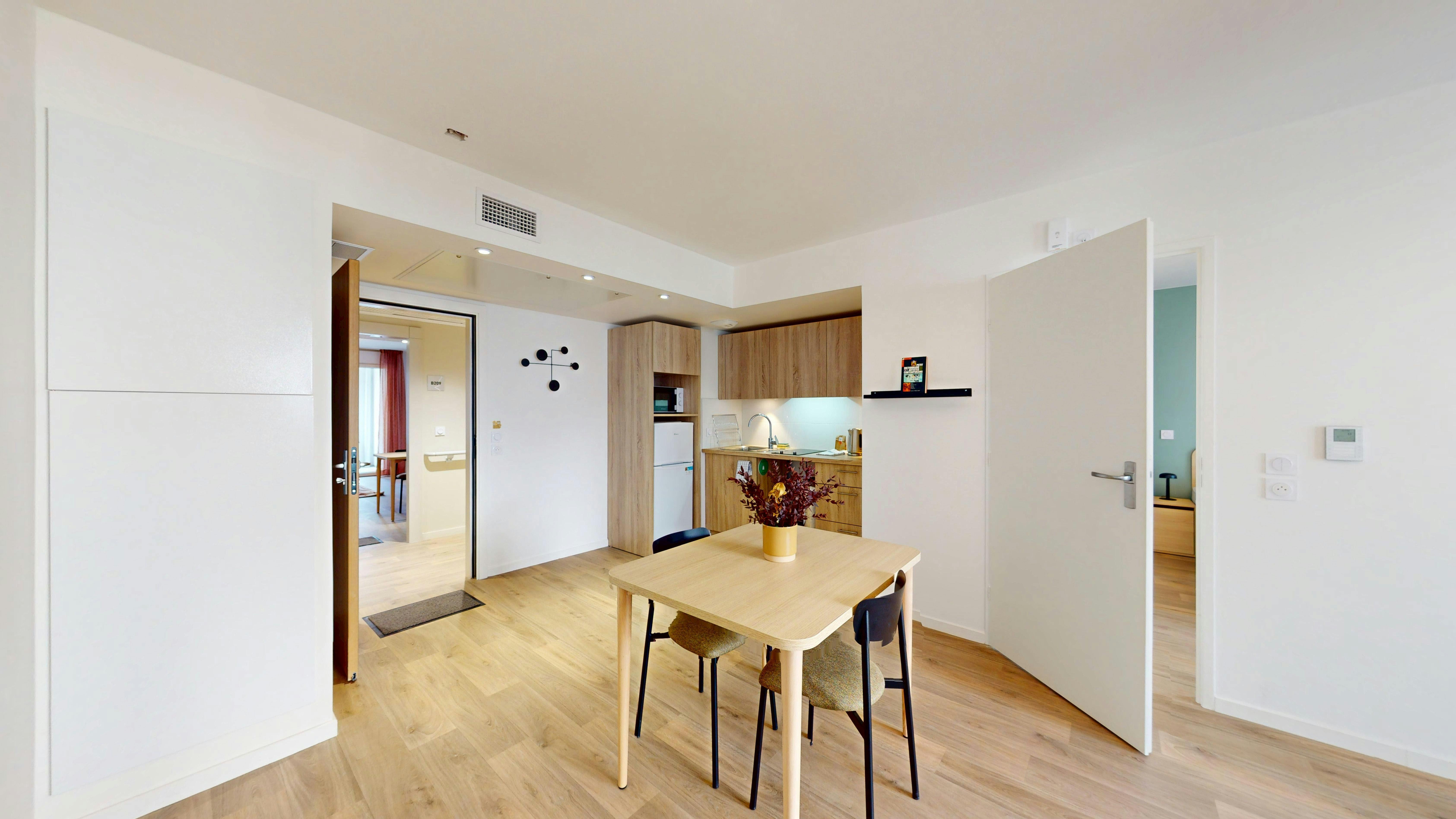 Private room in Rue Pierre Curie, Asnières-sur-Seine (1649366) room image 2