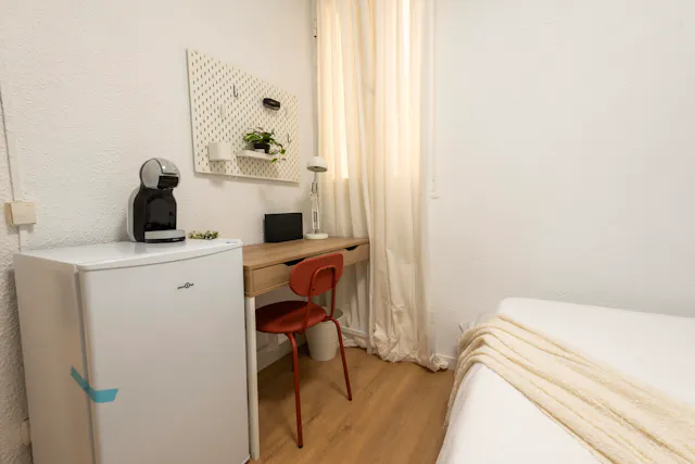 Private room in Calle de Juan Álvarez Mendizábal, Madrid (1649432) room image 1