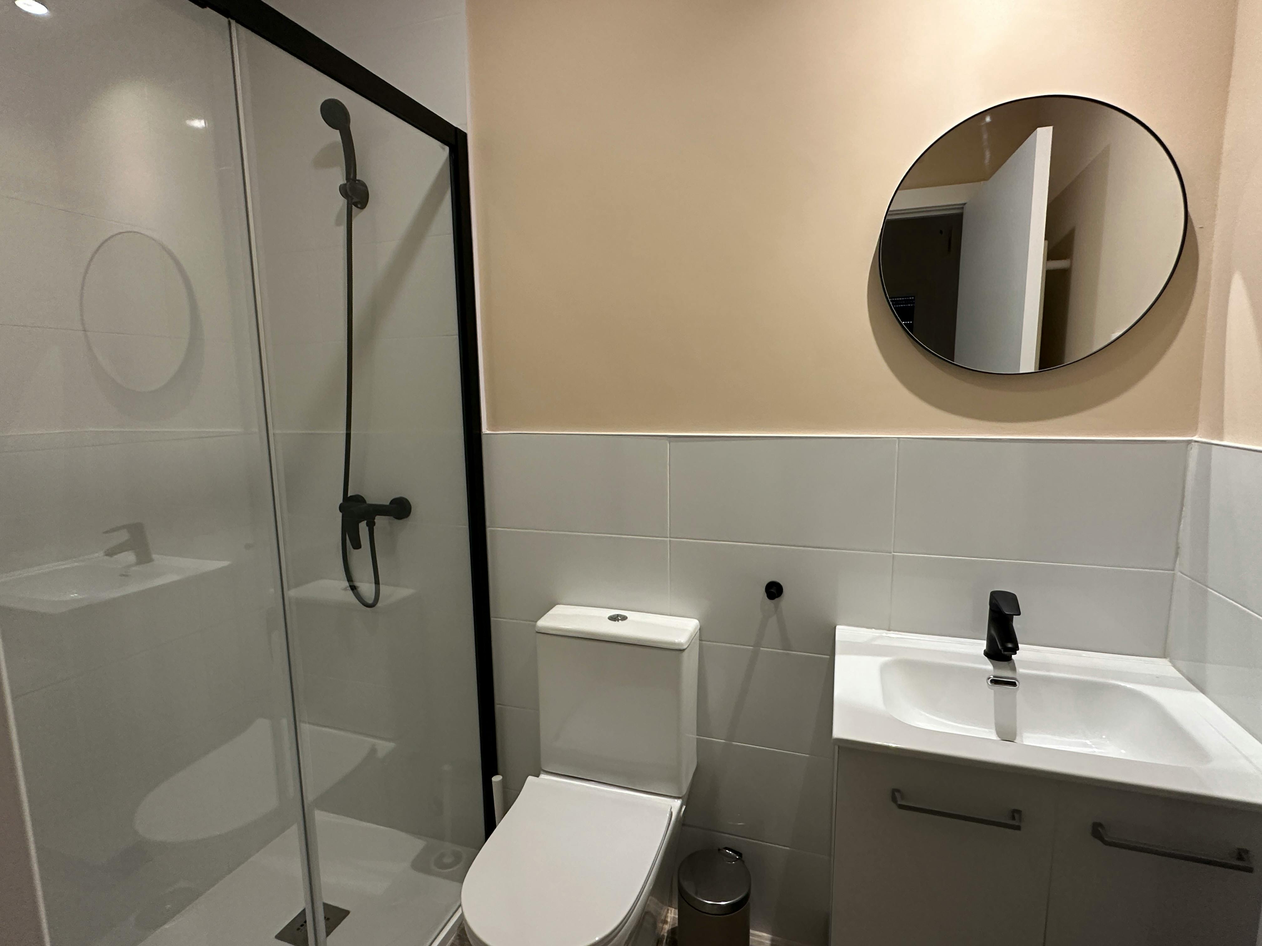 Single room Madrid, 1 bed — photo 7