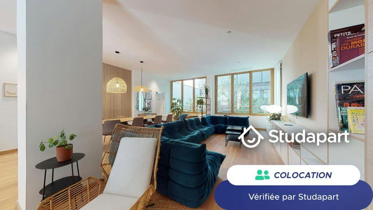 Private room for rent on Impasse des 2 Cousins, Paris - Plus