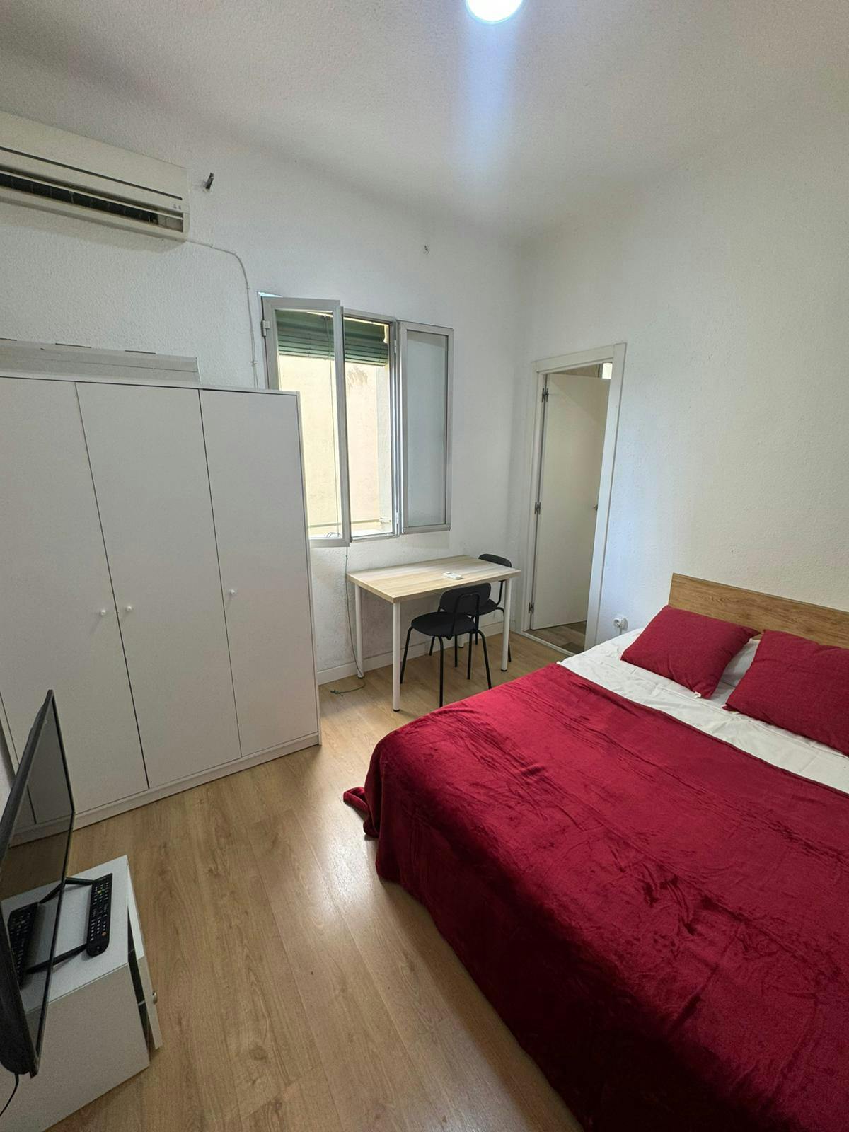 Calle de Alicante, Madrid preview